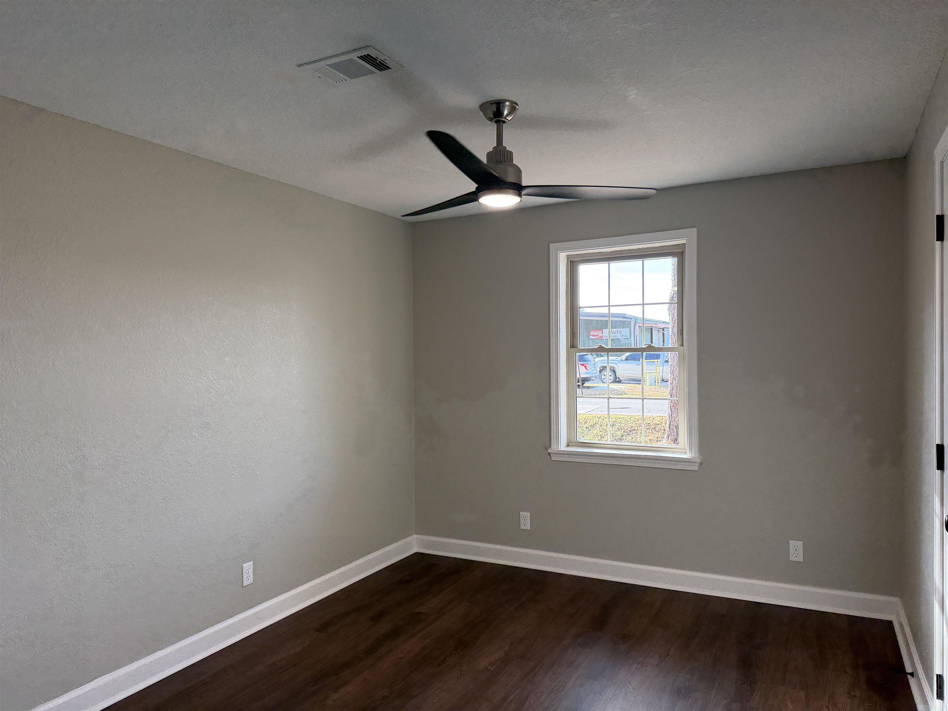 SENYARD FRED ADD - Residential