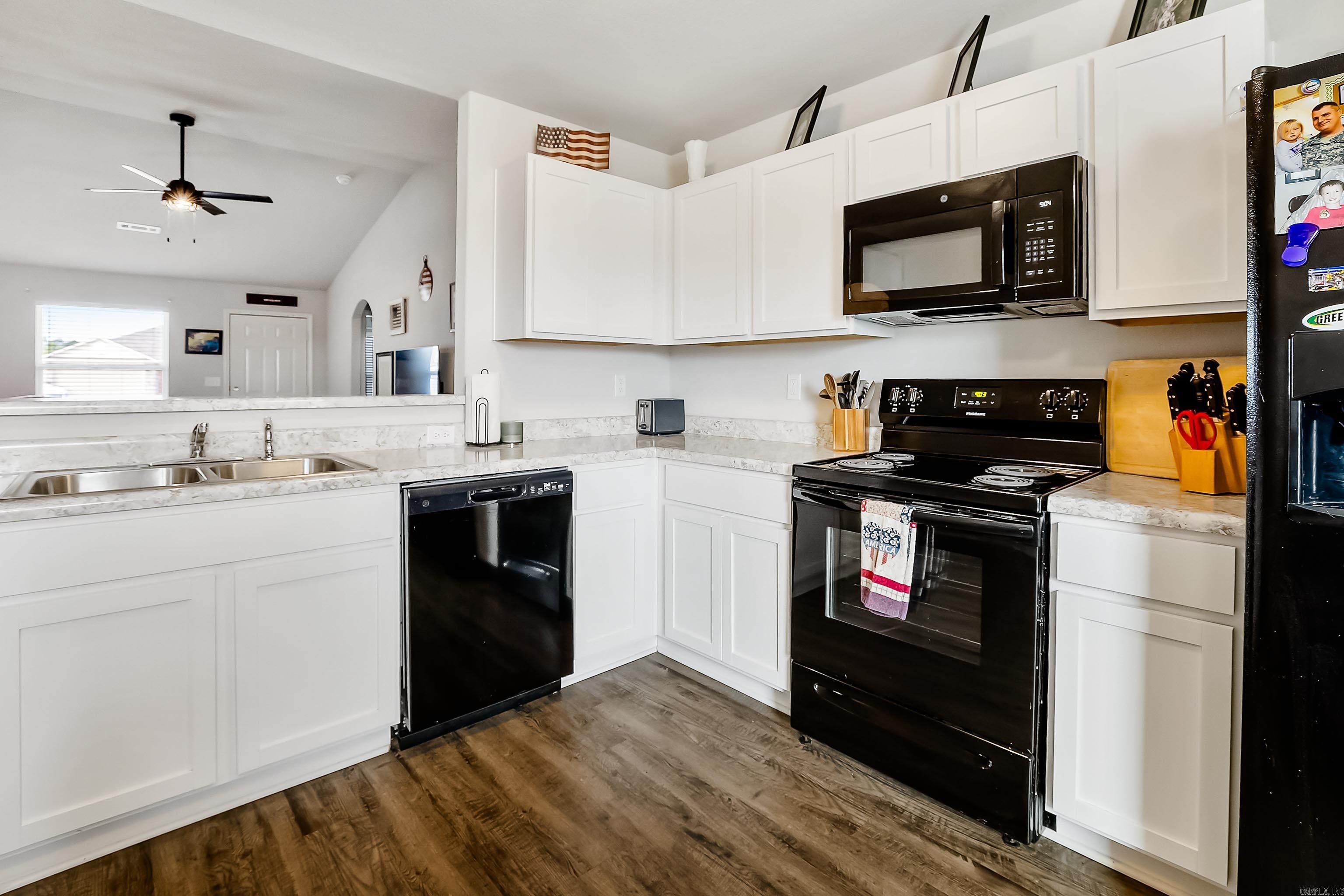 THE MEADOWS - Residential