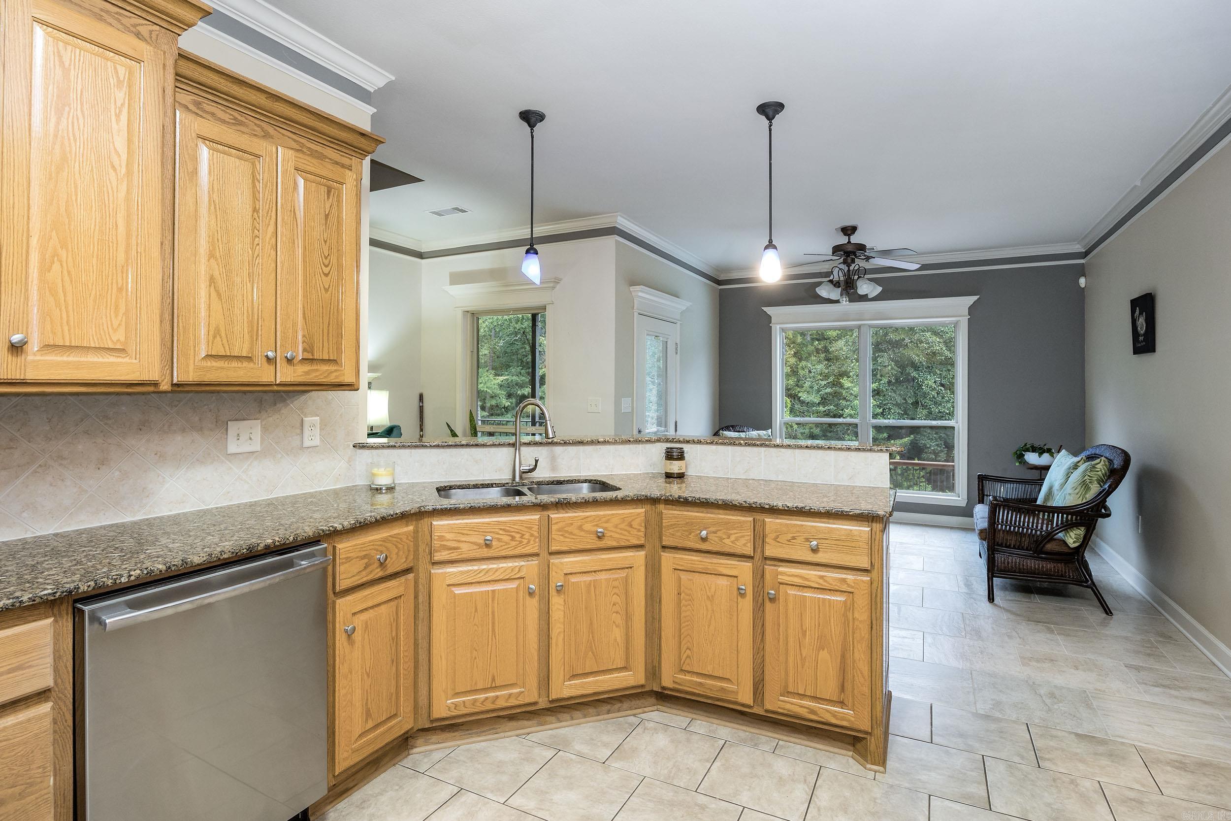 CAPITOL LAKES ESTATES - Residential