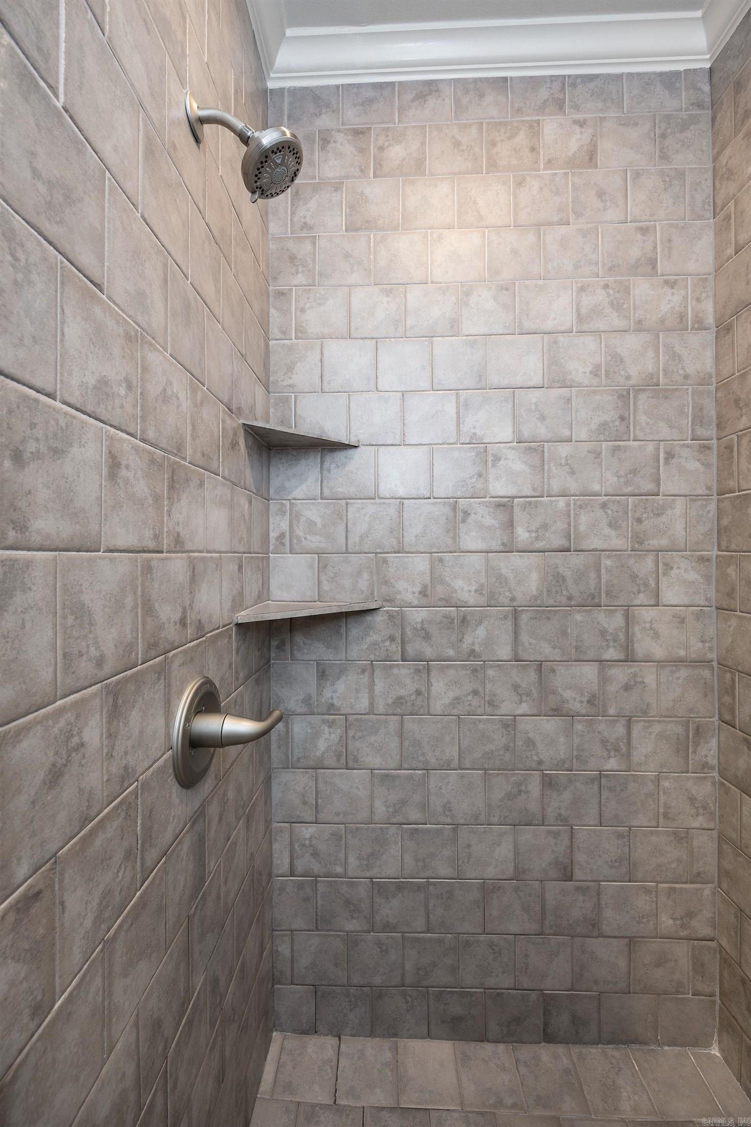 CAPITOL LAKES ESTATES - Residential