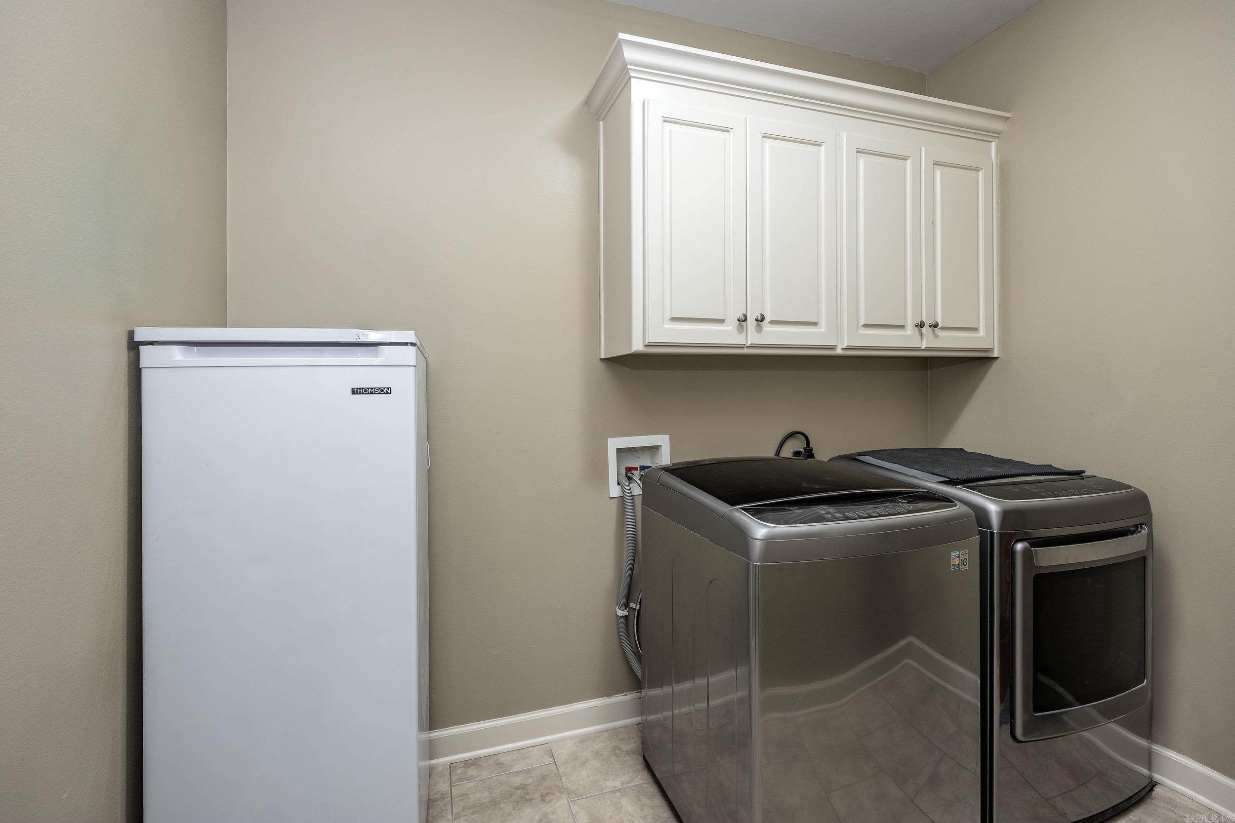 CAPITOL LAKES ESTATES - Residential