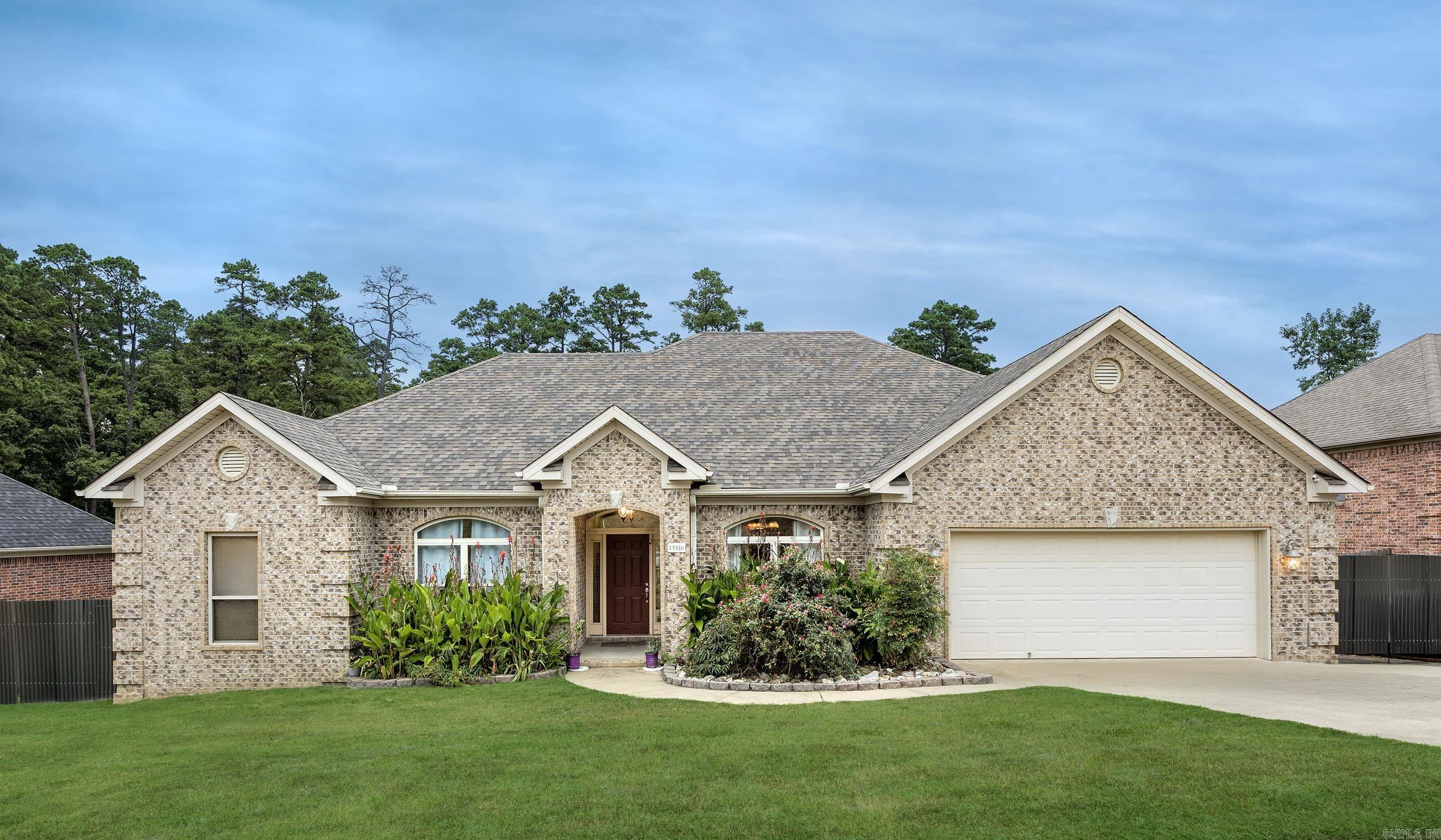 CAPITOL LAKES ESTATES - Residential