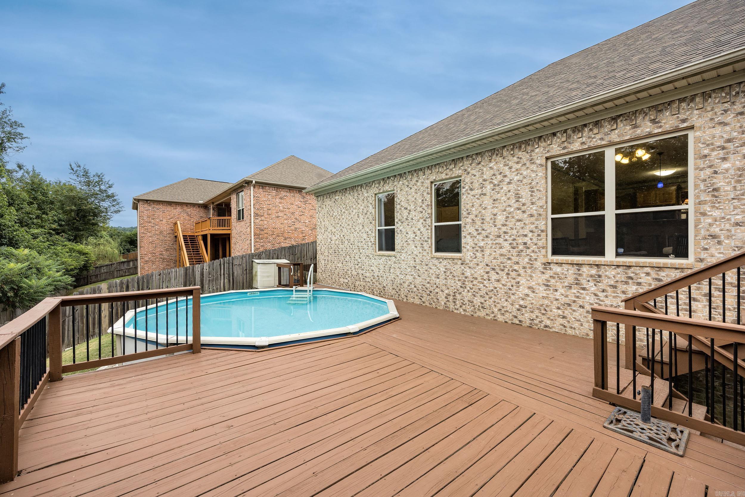 CAPITOL LAKES ESTATES - Residential