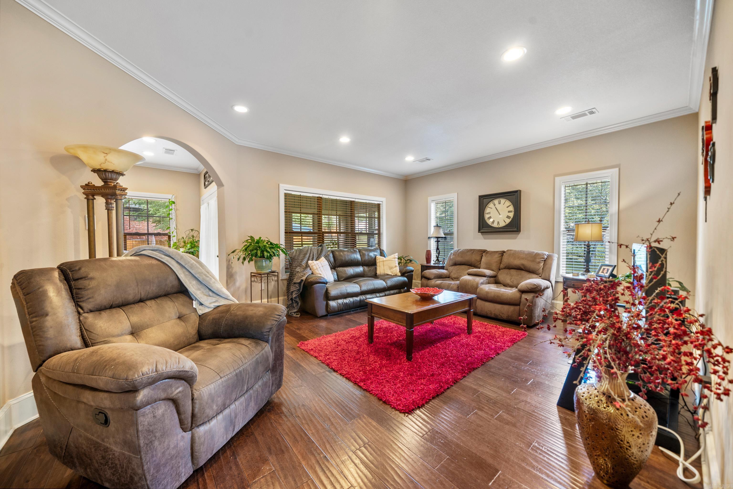 HIGH MEADOW ESTATES - Residential