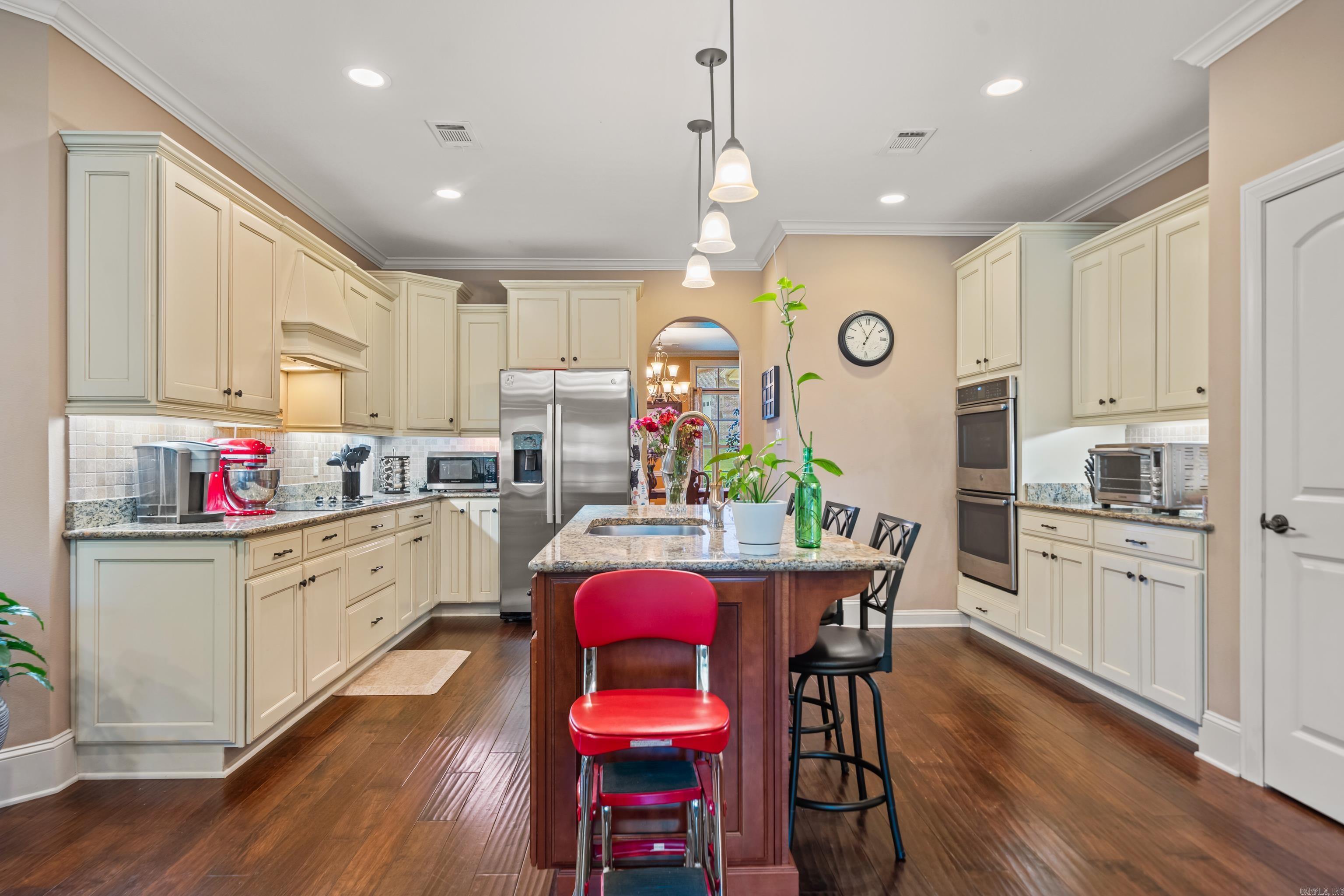 HIGH MEADOW ESTATES - Residential