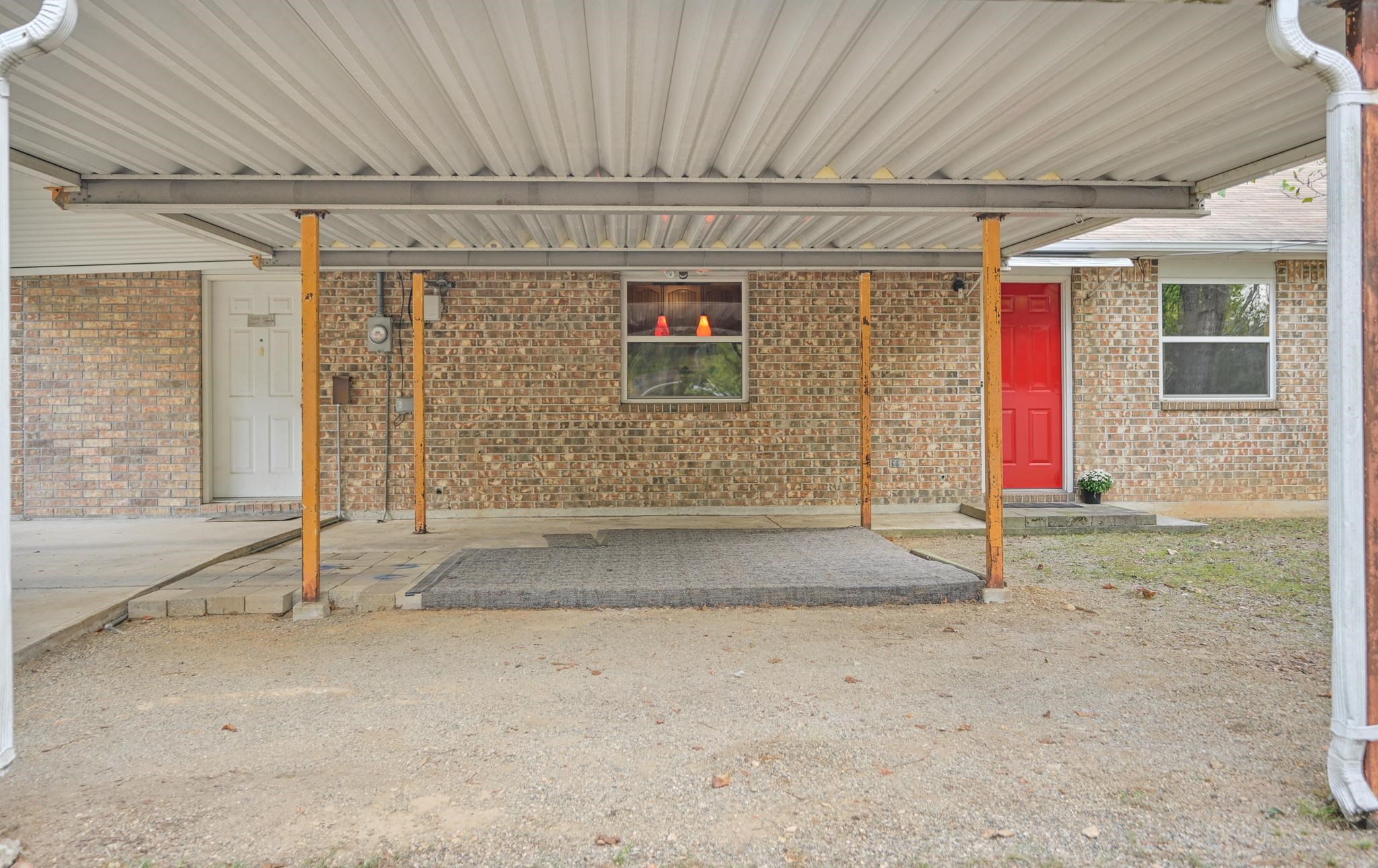 Halls Second - Residential