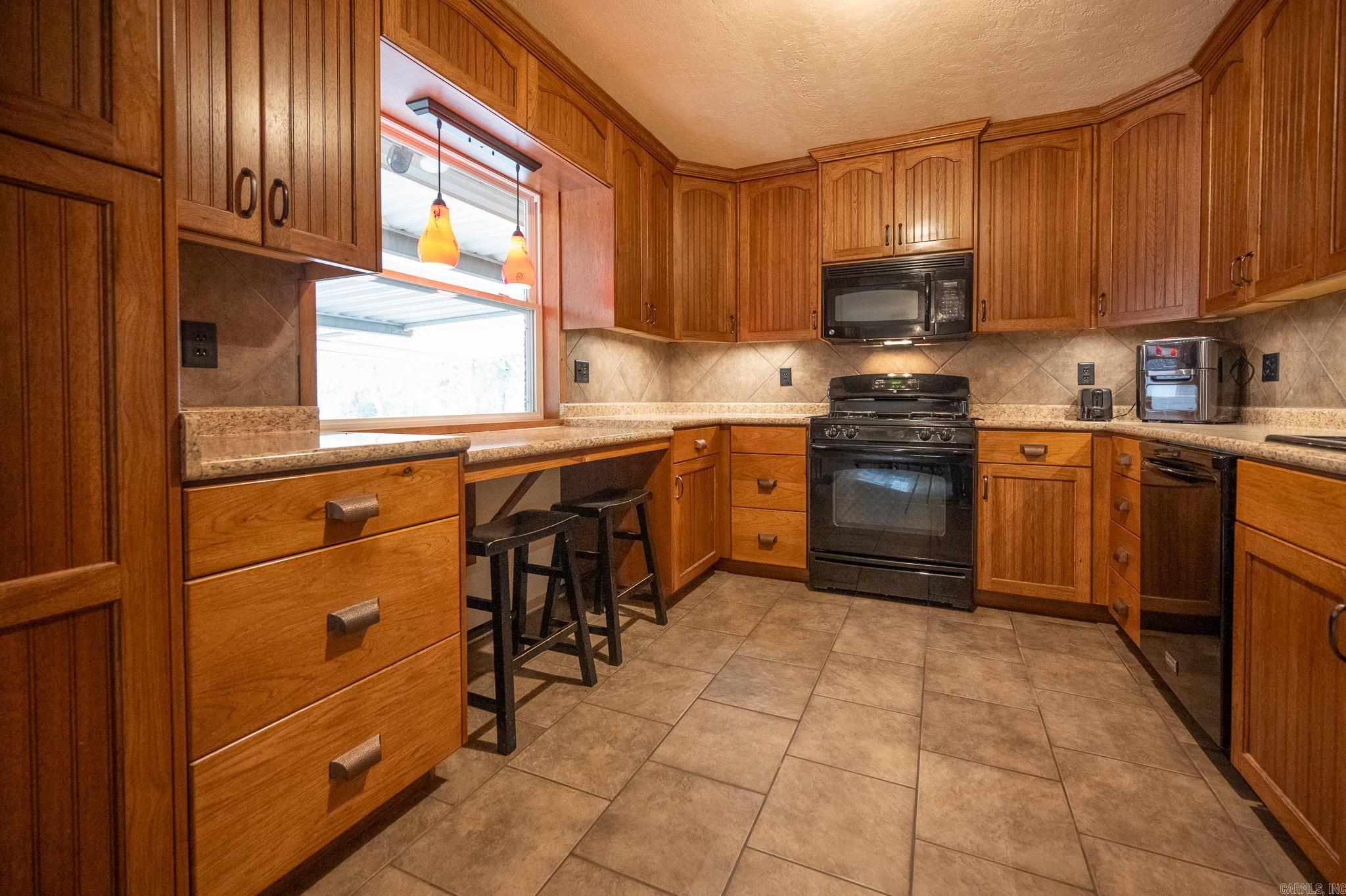 Halls Second - Residential