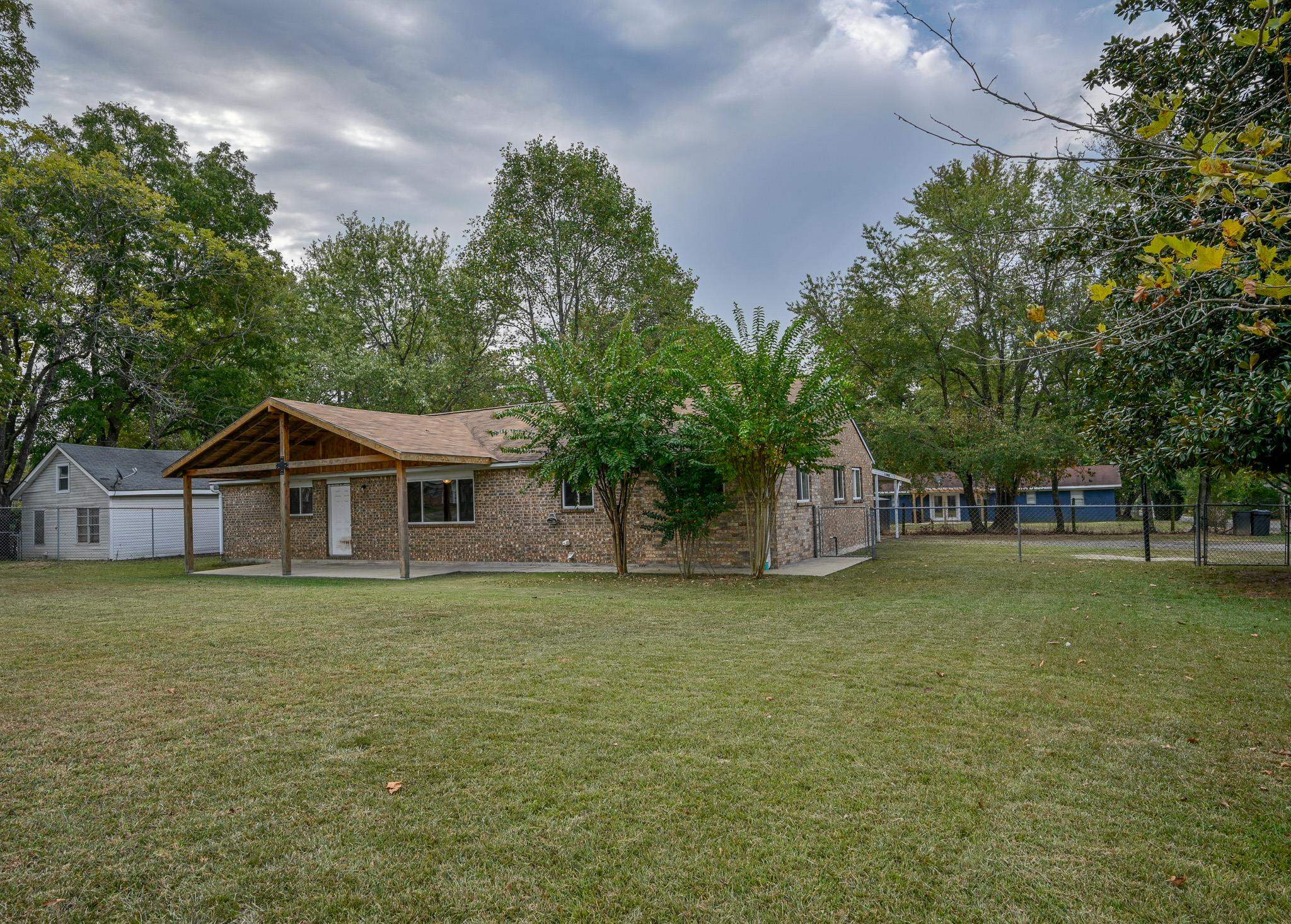 Halls Second - Residential