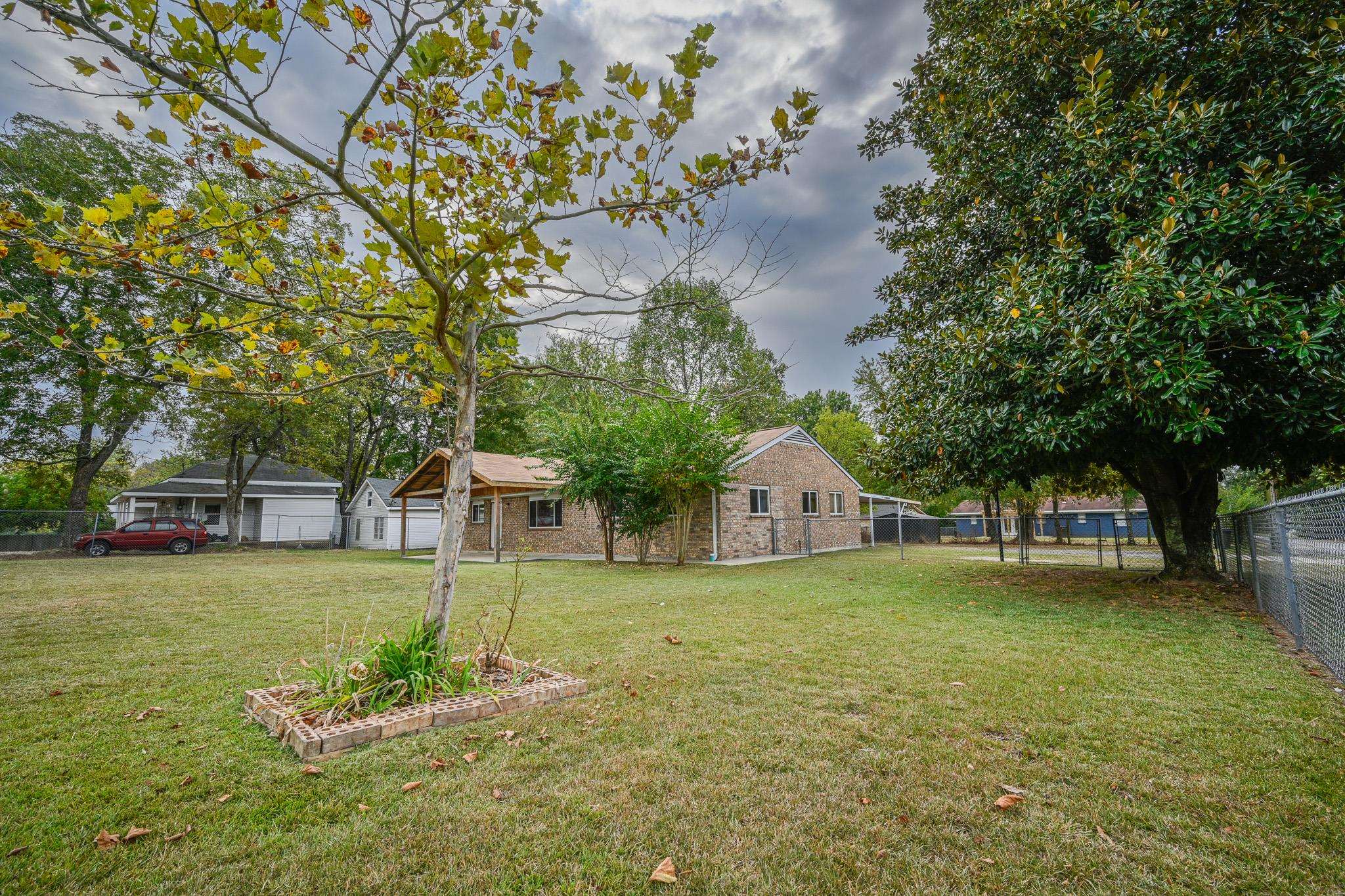 Halls Second - Residential