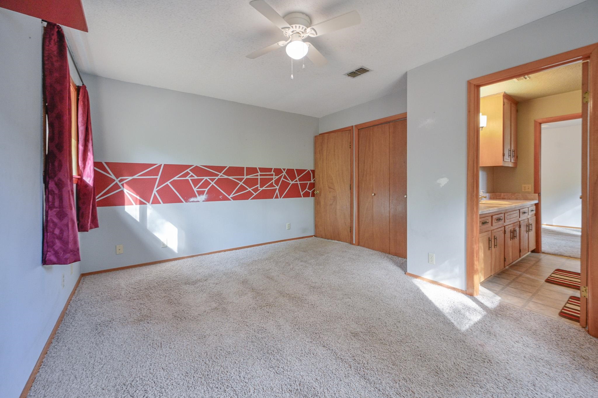 Halls Second - Residential