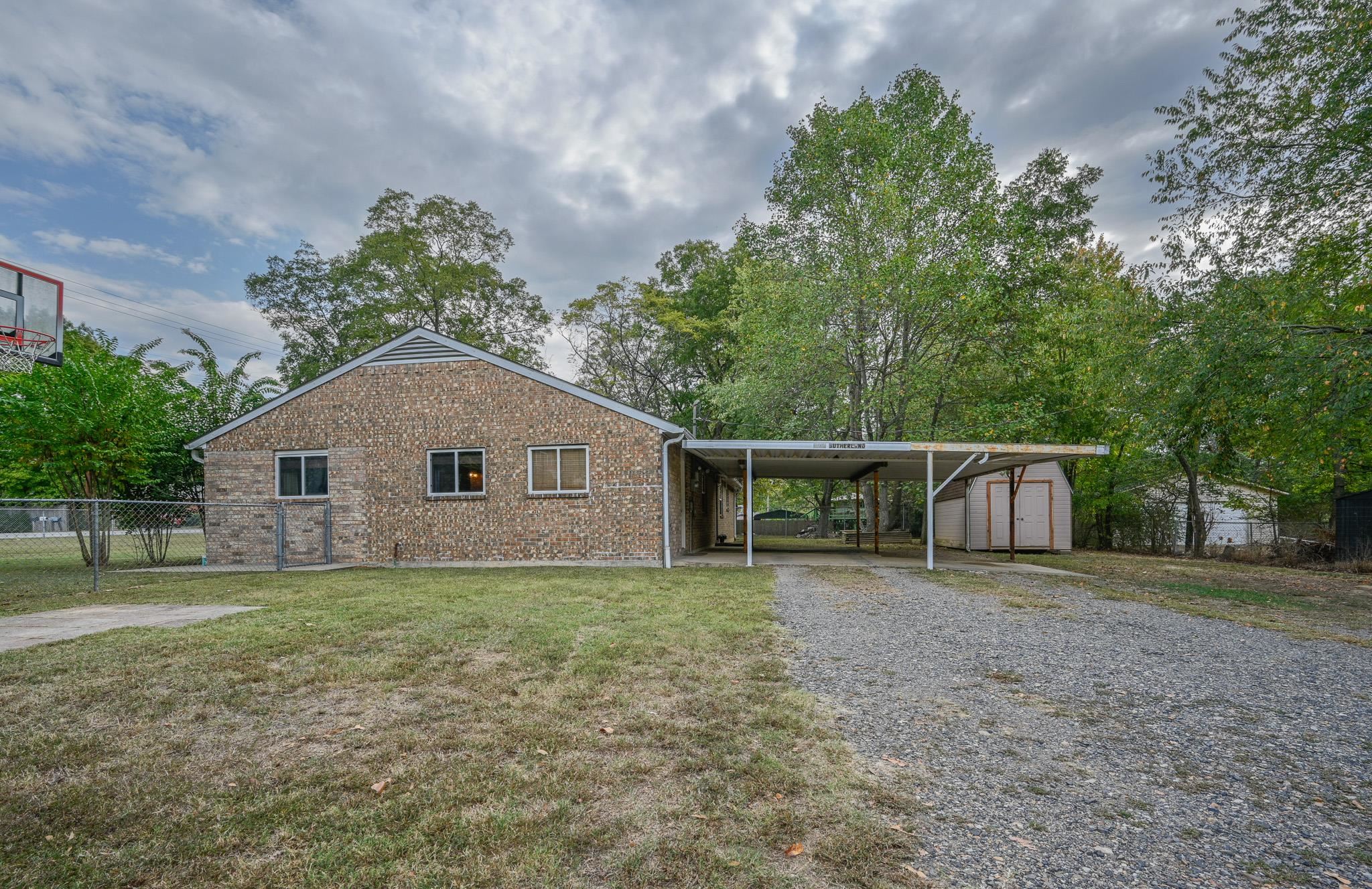 Halls Second - Residential