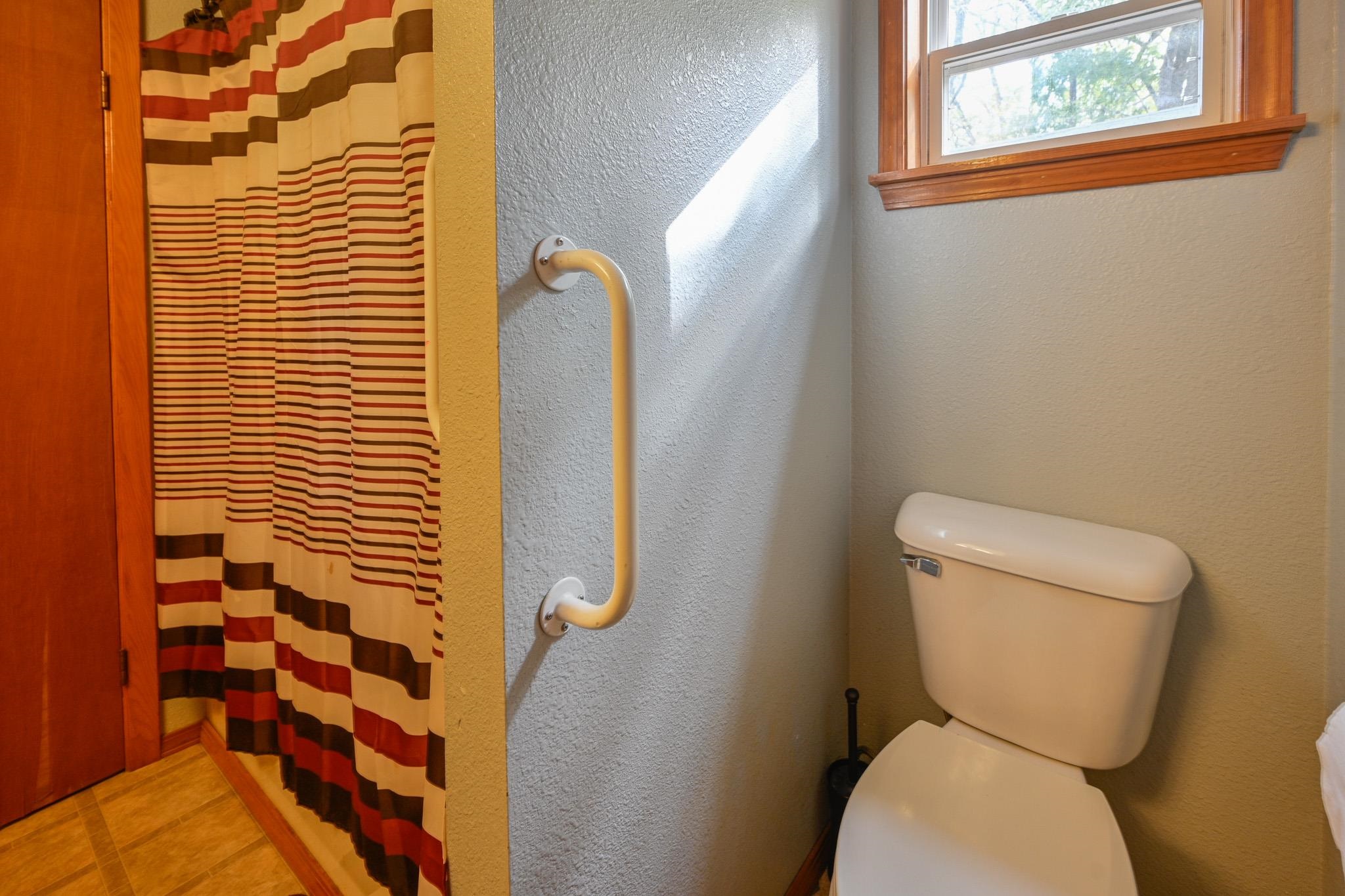 Halls Second - Residential