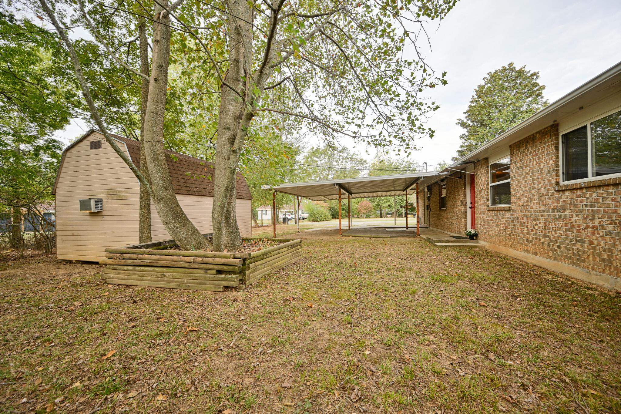 Halls Second - Residential