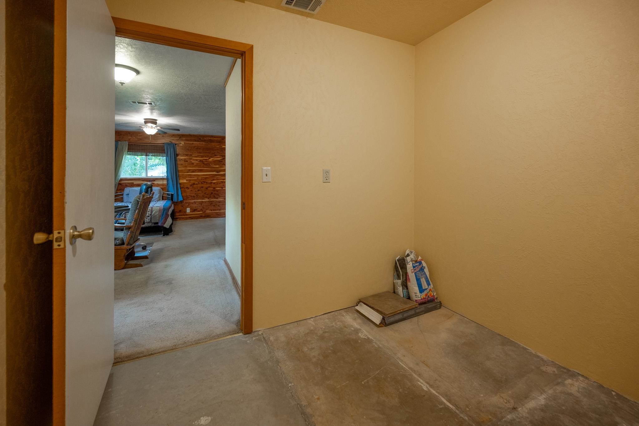 Halls Second - Residential