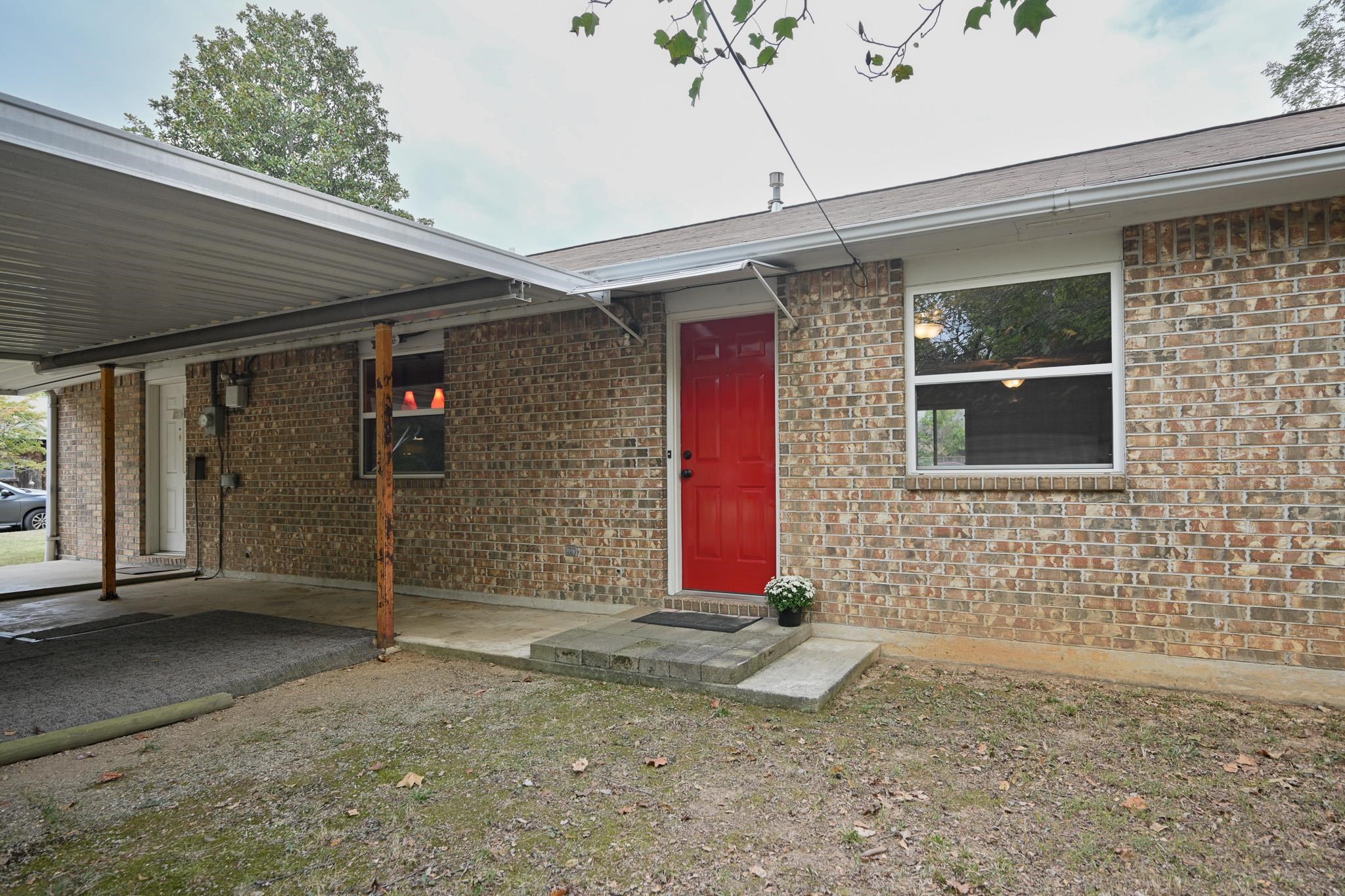 Halls Second - Residential