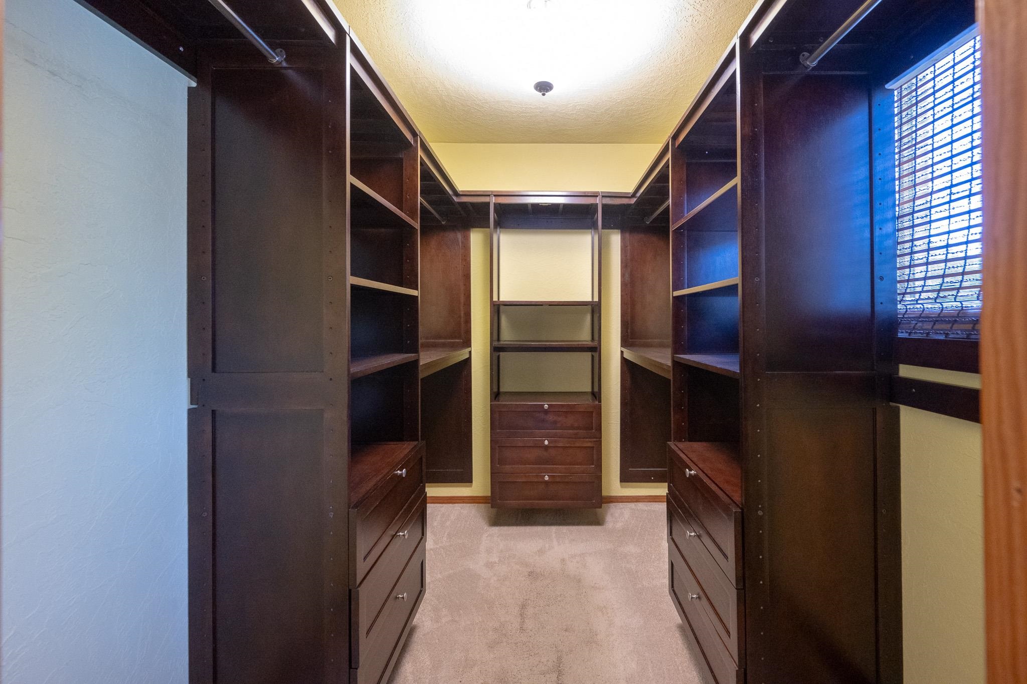 Halls Second - Residential