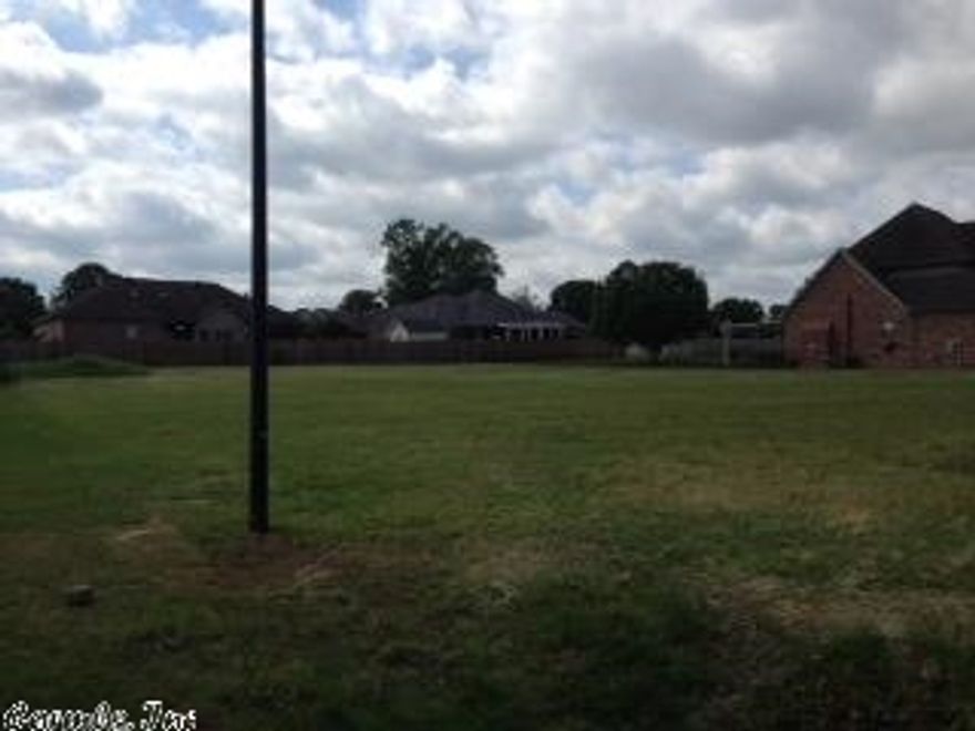 Perfect building opportunity!  Price of lot is reasonable so you can put more of your investment in your home!  Great size lot (127 ft frontage x 160 ft deep) and it is level!  Walking distance to the schools and easy access to overpass for commuters.  1800SF minimum for your new dream home!