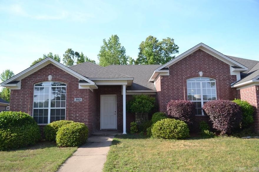 Move-in ready 3BR/2BA. Approx. 1818 S.F. Located in the heart of Bryant. Bryant school district. Great room with gas fireplace. Kitchen with eat in area & refrigerator. Two car garage. Large fenced backyard. $30.00 non-refundable application fee. Pets allowed with restrictions. Text (501) 288-9849 or call for a showing.  Open House Sunday 1/15/2017 2-5 PM.