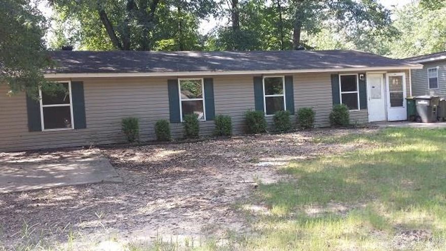 SOLD AS IS Great fixer upper, 4Bed rm, 2 Bath home, Large Back yard, Fully Fence,Close to the Air Base You will need approval letter & Earnest Money Bring All offer.https://agent.res.net/Offers.aspx?-1239925