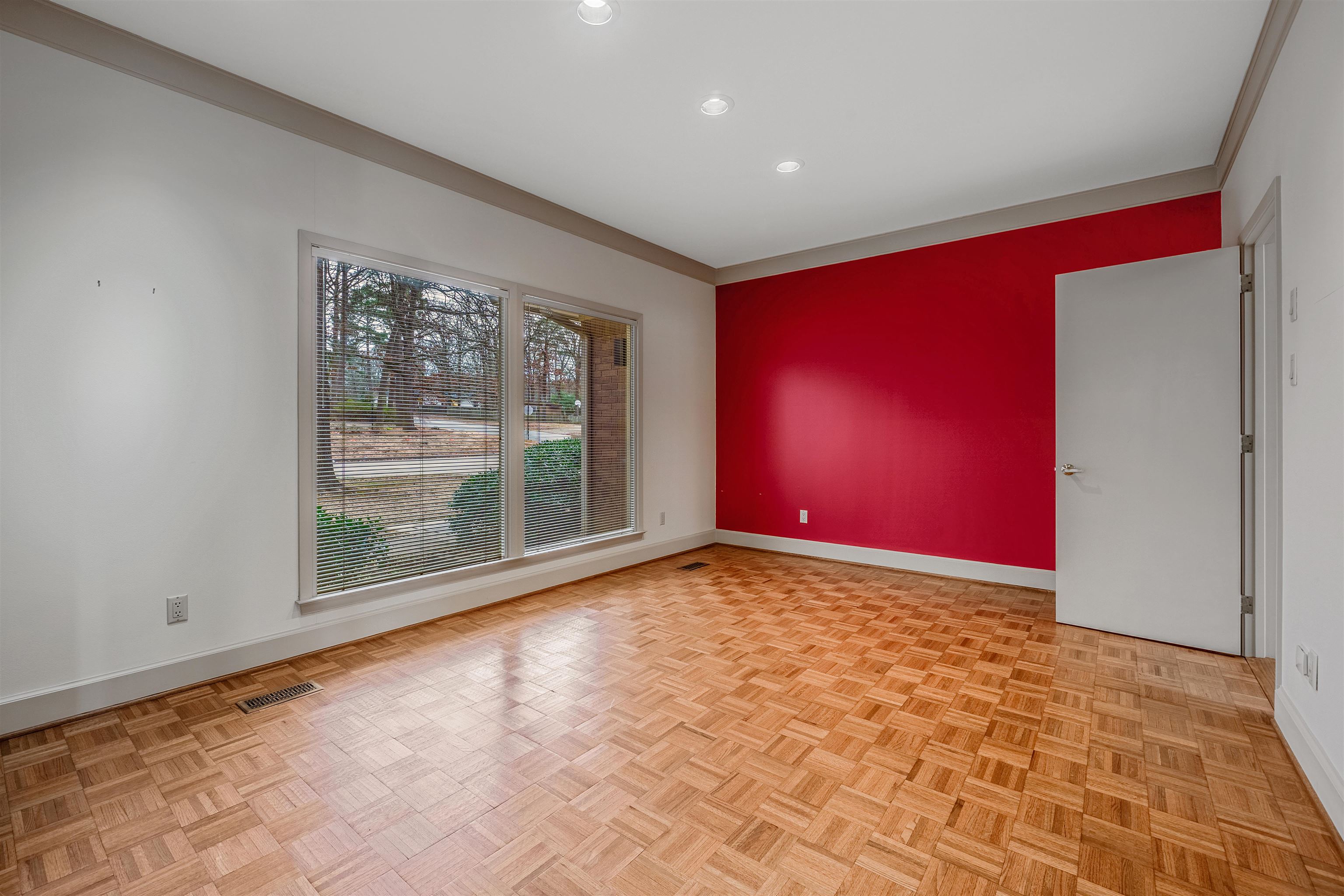 MAUMELLE CLUB MANOR TO CRYSTAL - Residential