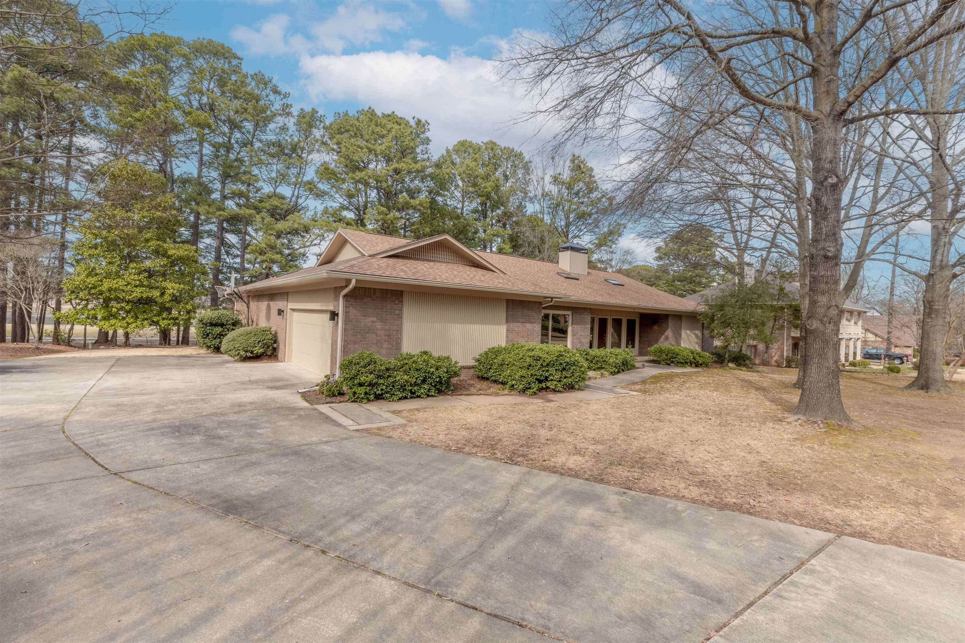 MAUMELLE CLUB MANOR TO CRYSTAL - Residential