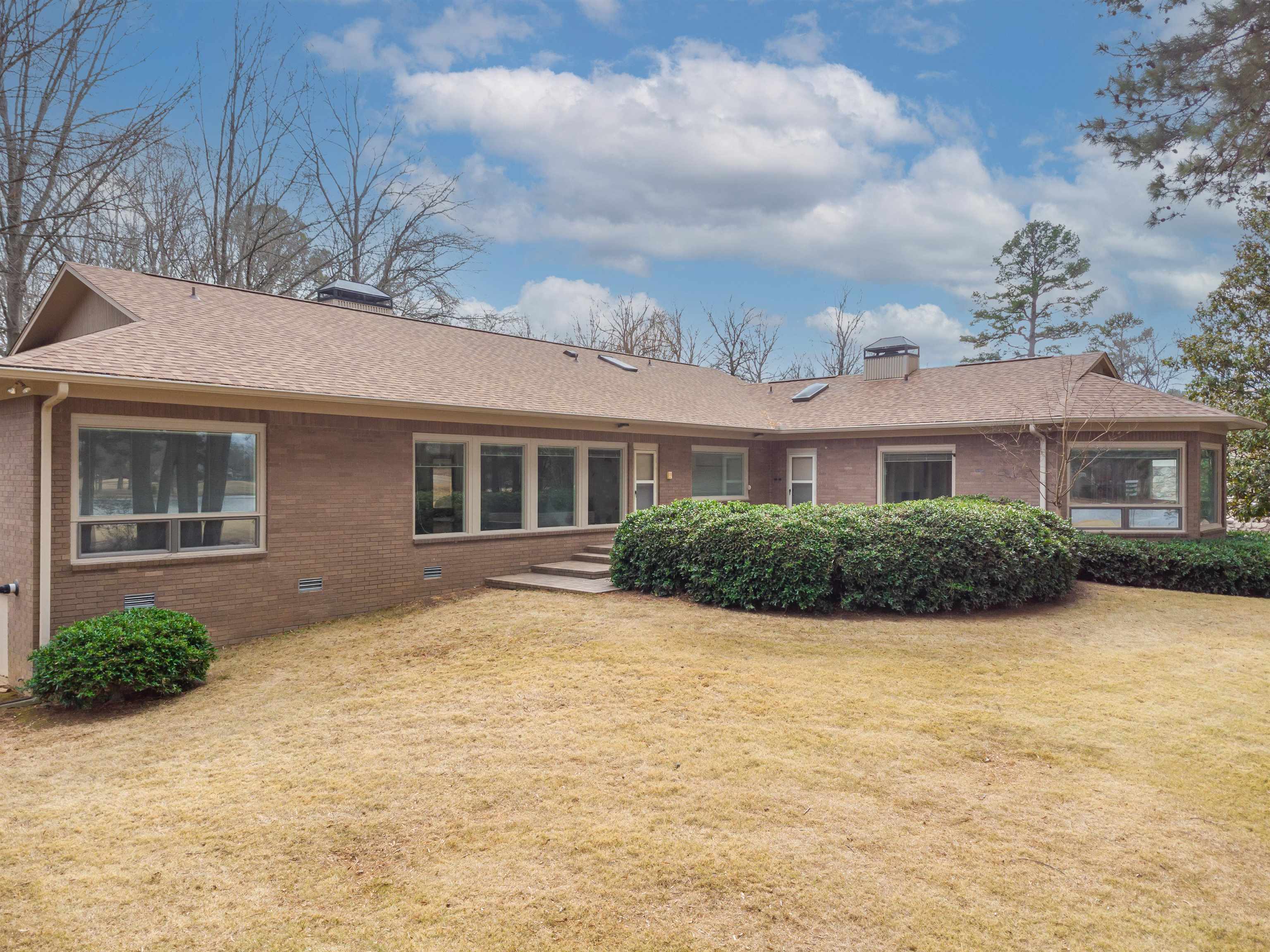 MAUMELLE CLUB MANOR TO CRYSTAL - Residential
