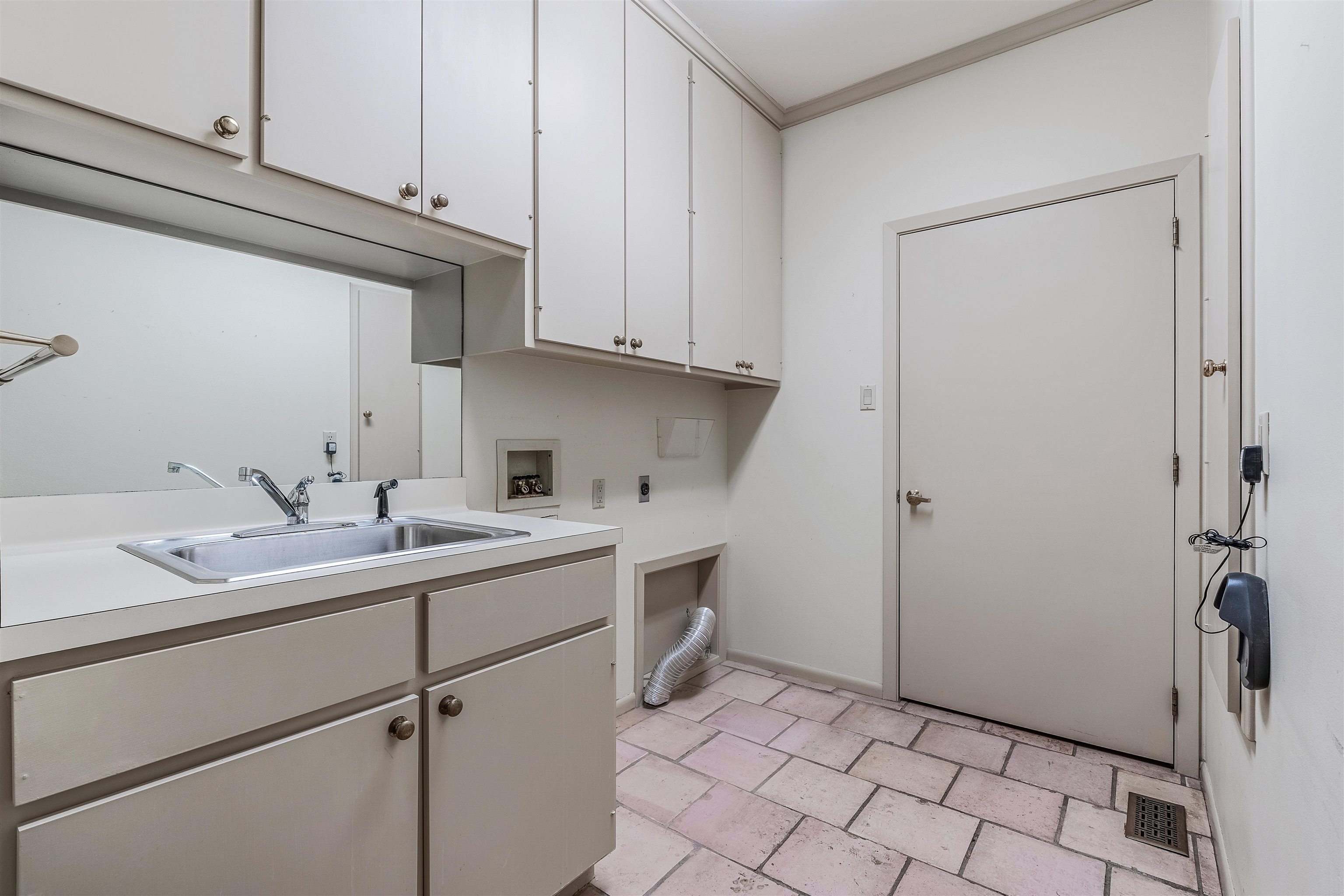 MAUMELLE CLUB MANOR TO CRYSTAL - Residential