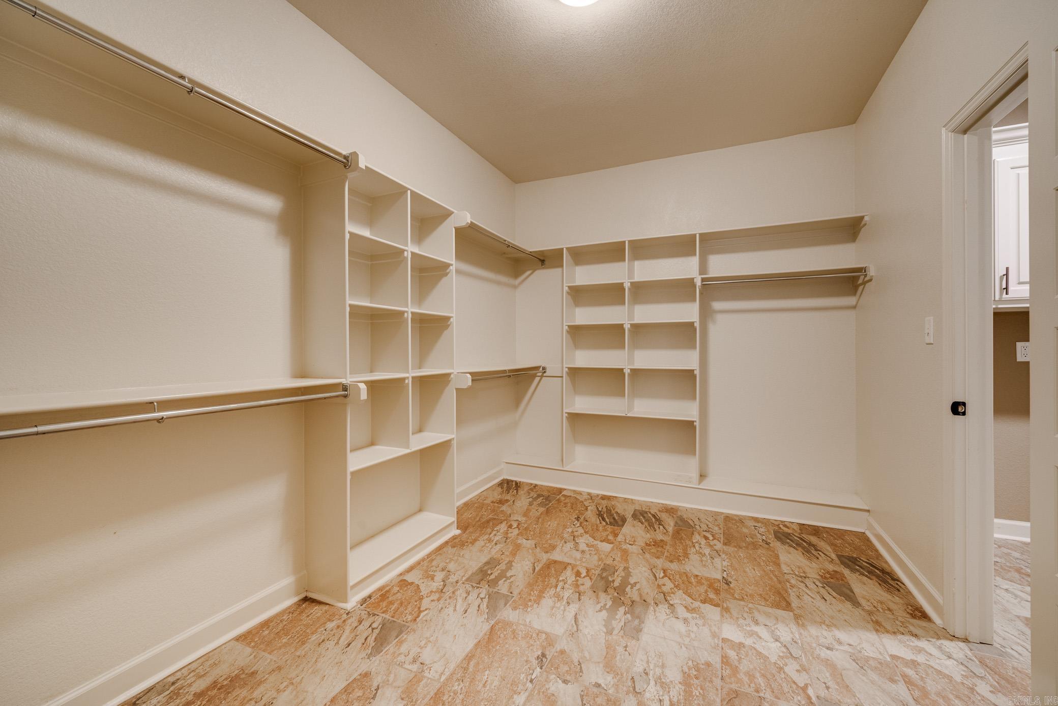 STONE LINKS ADDN - Residential