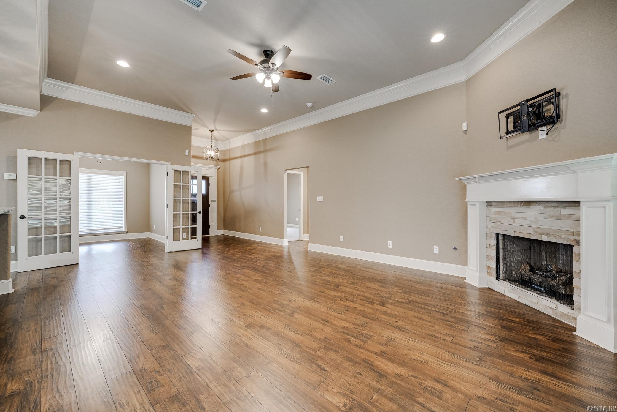 STONE LINKS ADDN - Residential