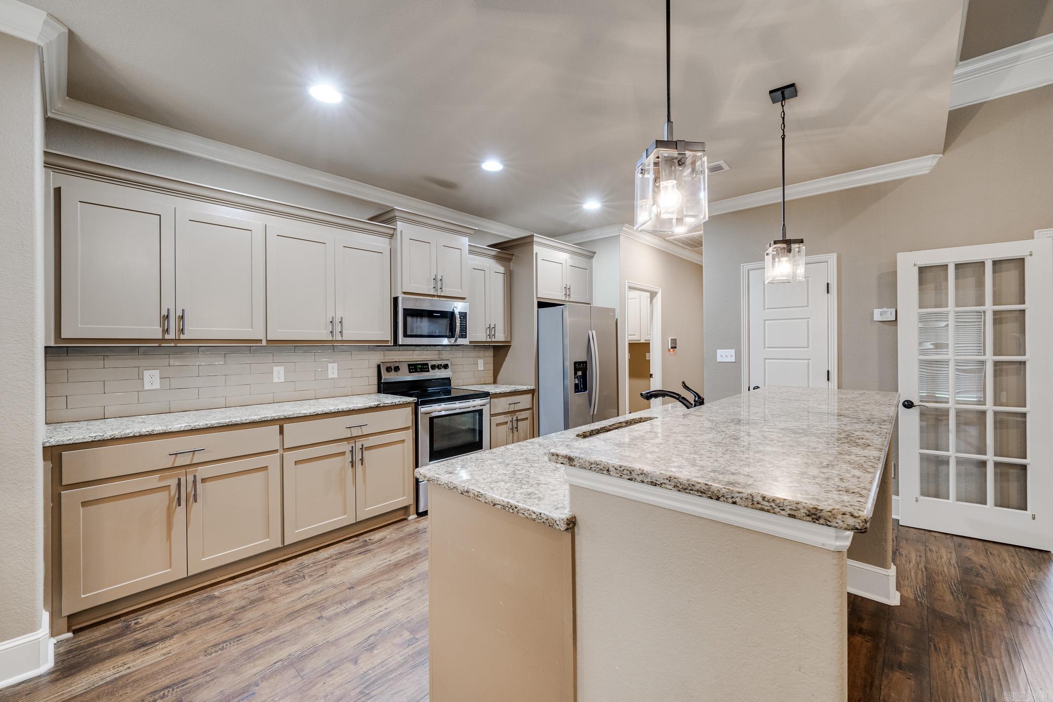 STONE LINKS ADDN - Residential