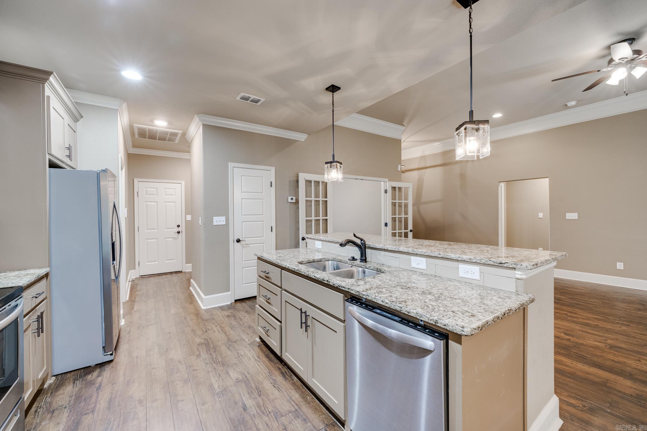 STONE LINKS ADDN - Residential