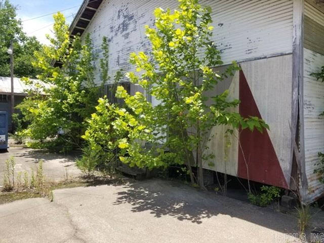 Burns - Commercial Sale