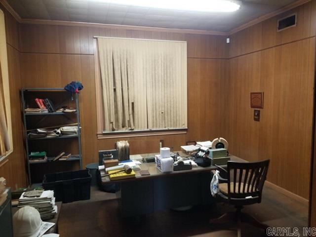 Burns - Commercial Sale