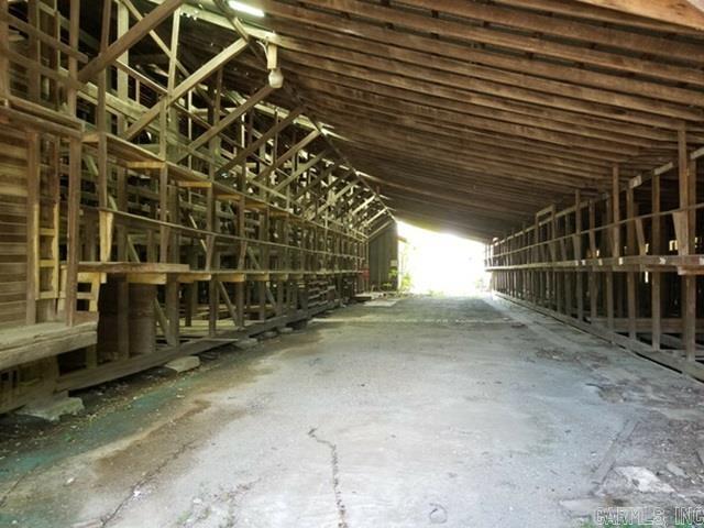 Burns - Commercial Sale