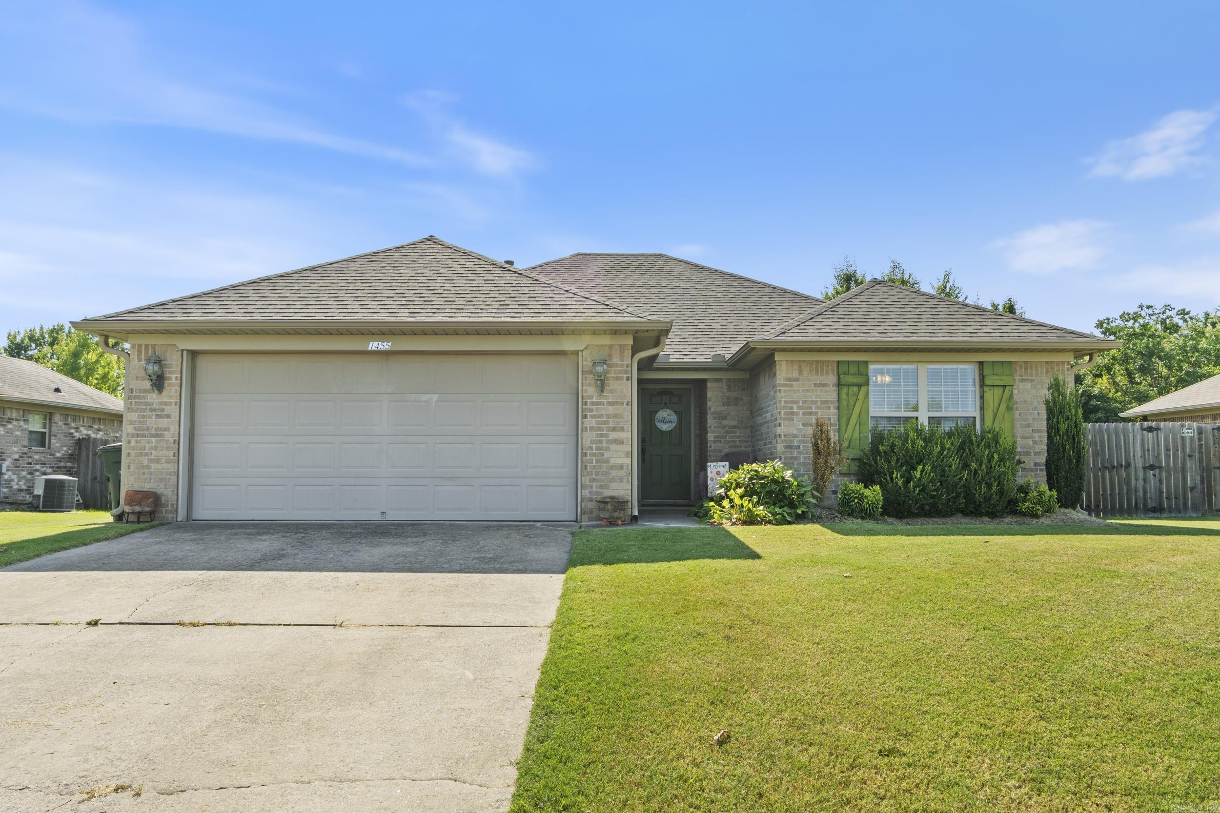 Well-maintained 3 bed, 2 bath home in a great locationāclose to schools, shopping, and restaurants! This home features a fully fenced backyard and numerous updates including a new roof and gutters (2022), water heater (2023), dishwasher (2020), and microwave (2025). The sellers have also created a fantastic covered patio, perfect for outdoor living. Inside youāll find a separate pantry, and the fridge, washer, and dryer are negotiable with an acceptable offer. Move-in ready and full of value!