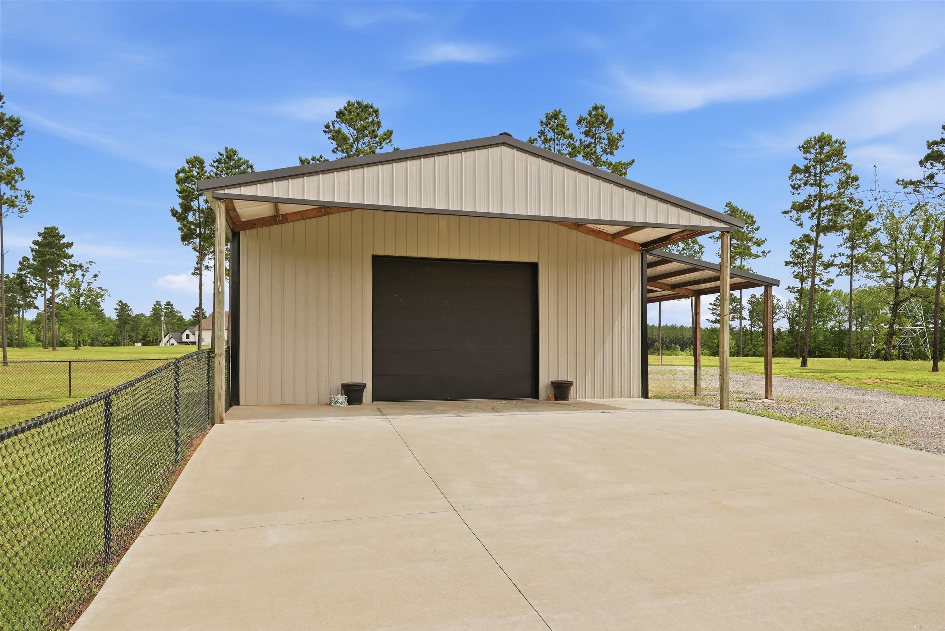 EAGLE RIDGE ESTATES - Residential