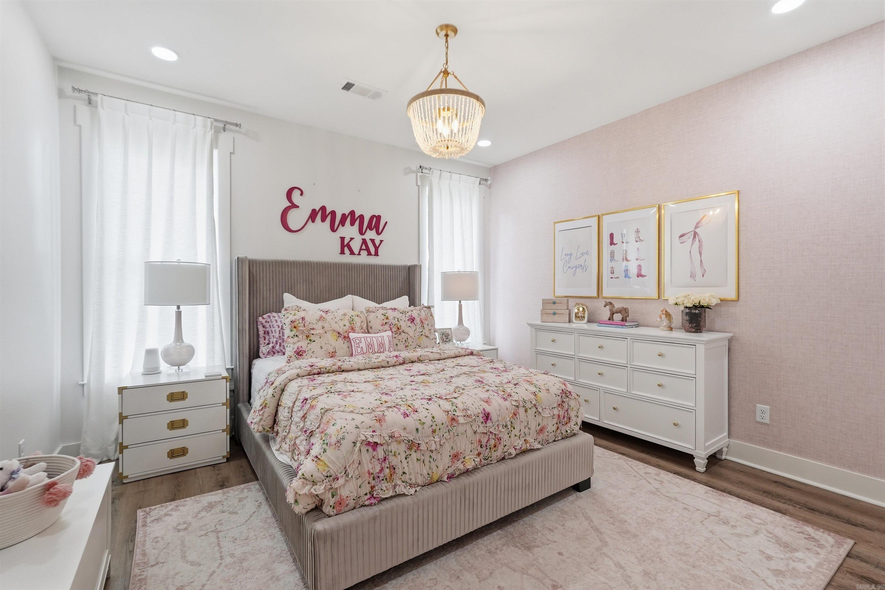 EAGLE RIDGE ESTATES - Residential