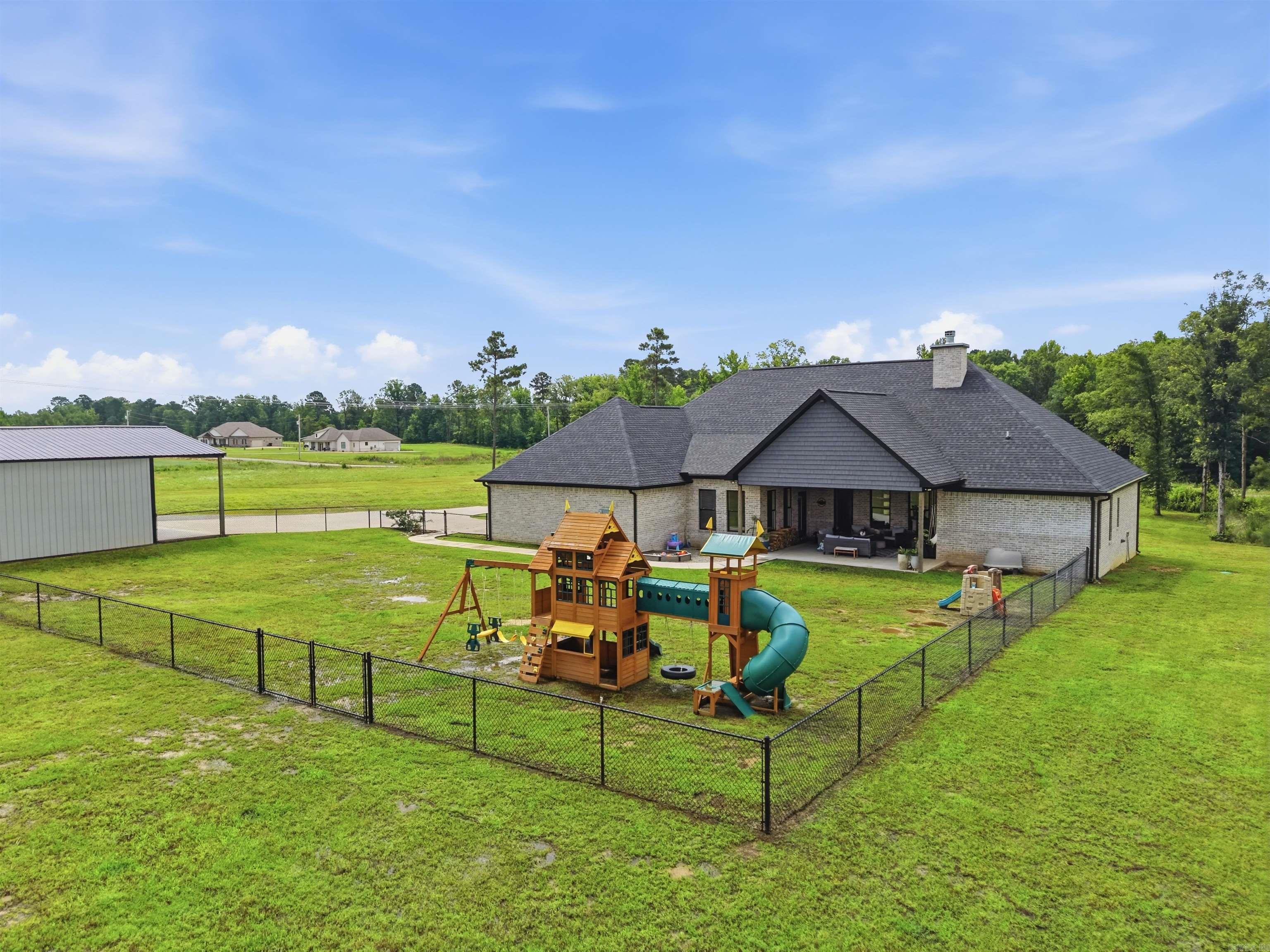 EAGLE RIDGE ESTATES - Residential