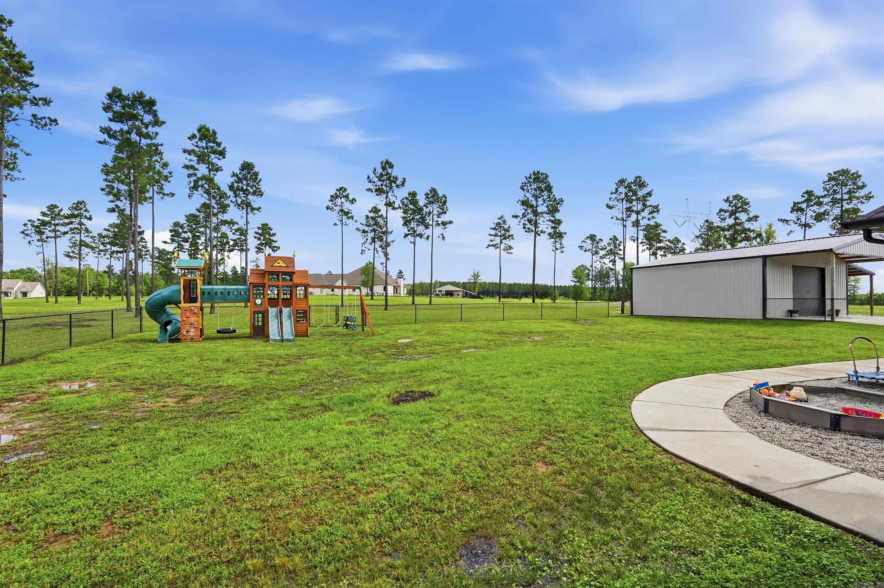 EAGLE RIDGE ESTATES - Residential