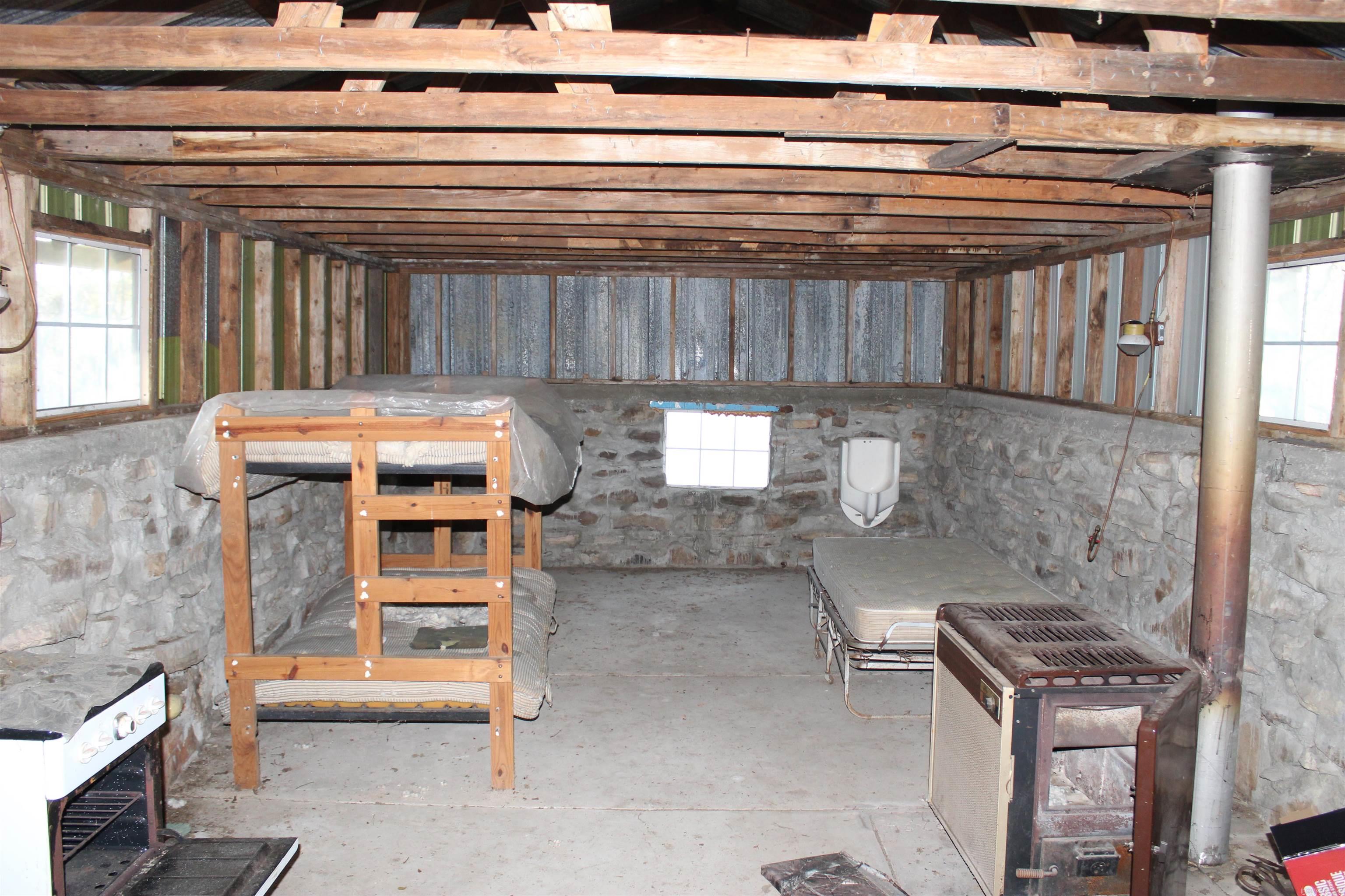 Metes & Bounds - Land