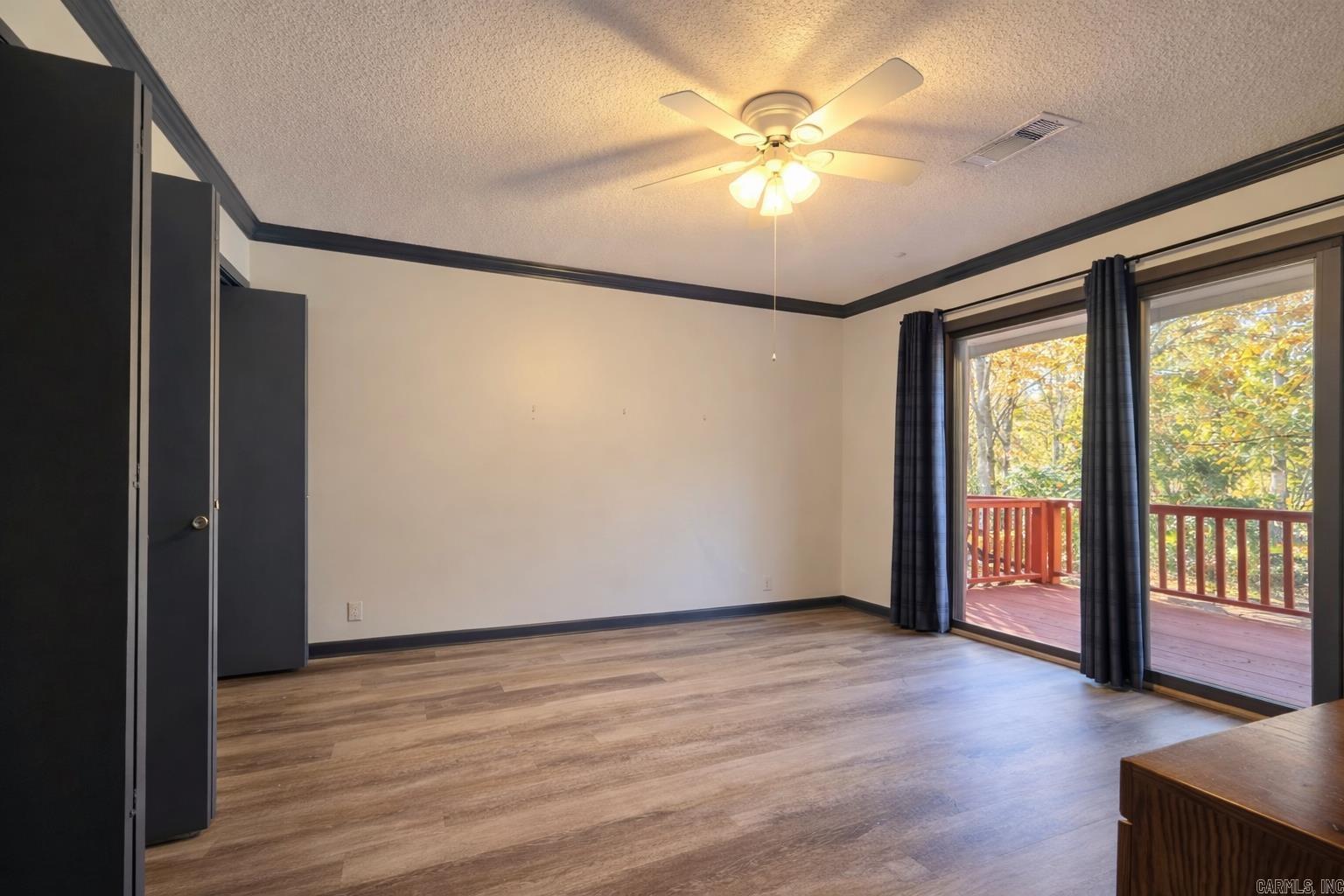 VALENCIA COURTS - Residential