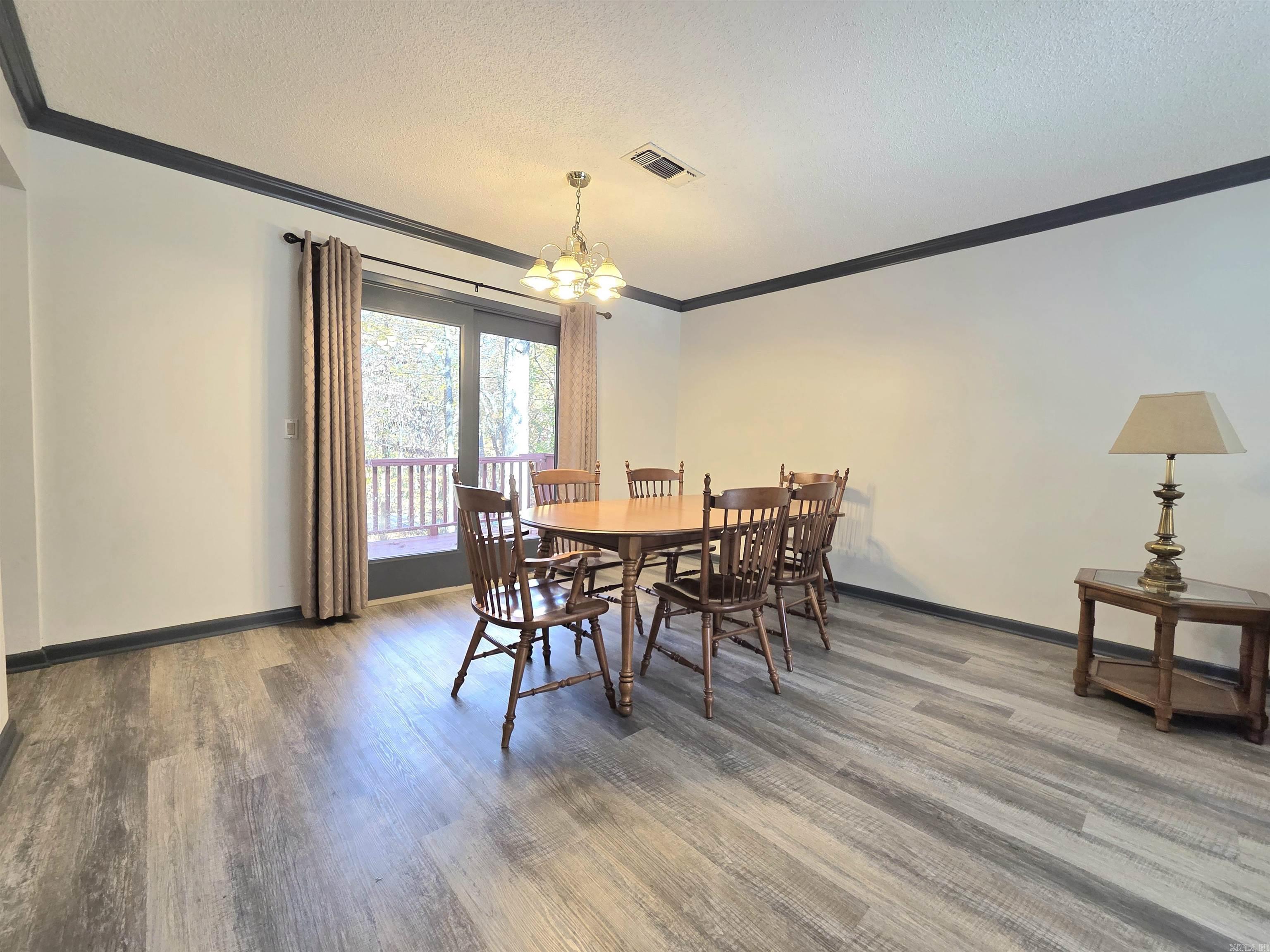 VALENCIA COURTS - Residential