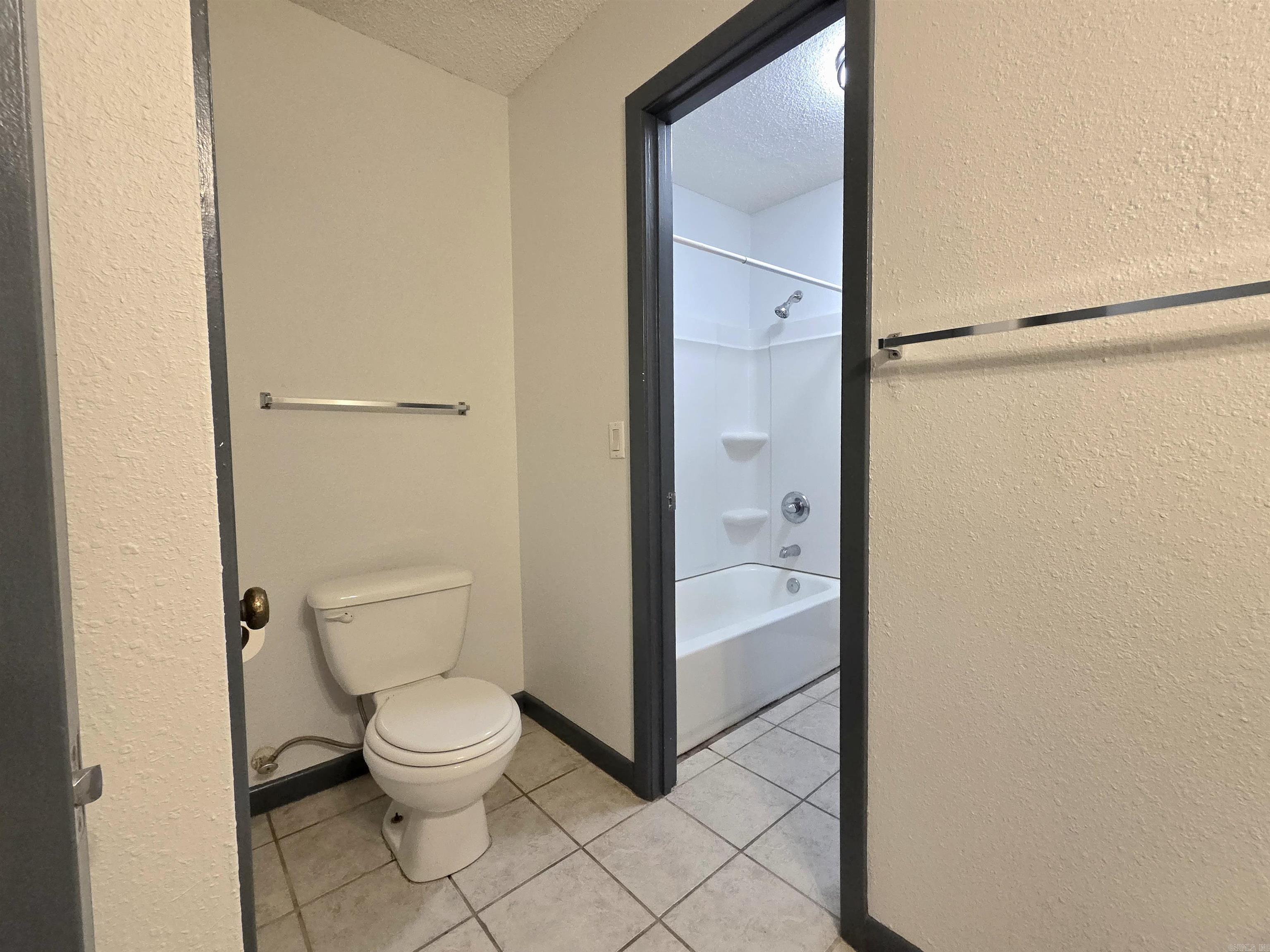 VALENCIA COURTS - Residential