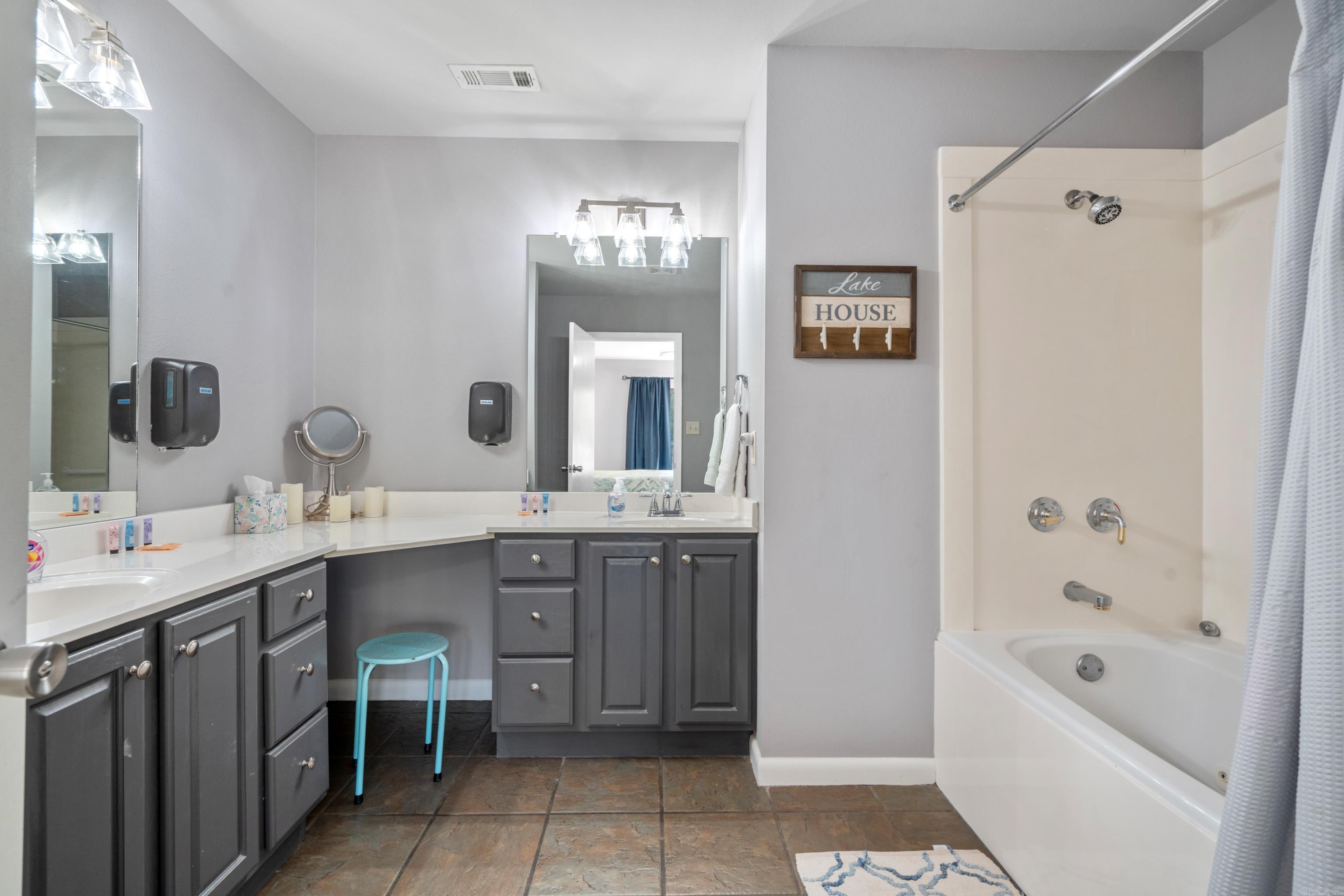 EMERALD ISLE HPR - Residential