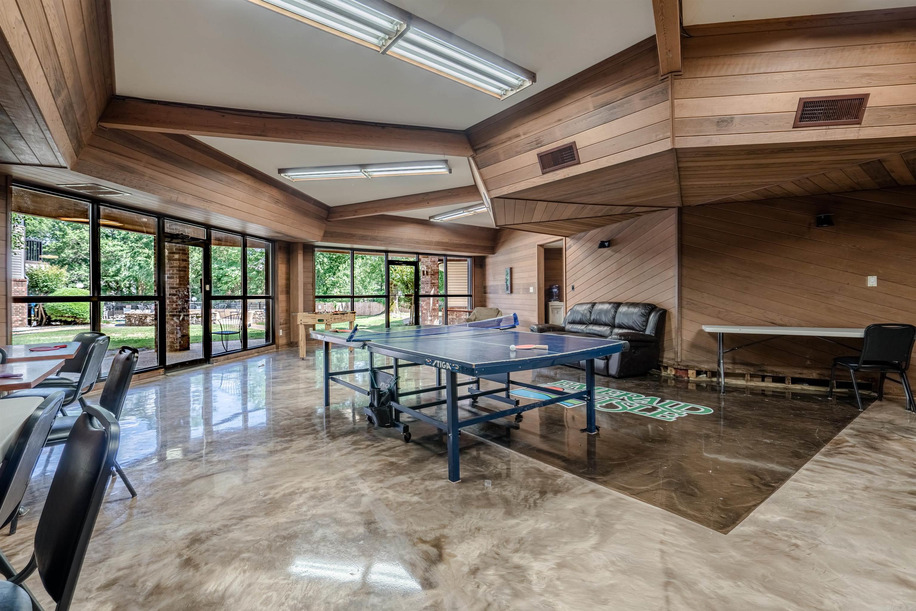 EMERALD ISLE HPR - Residential