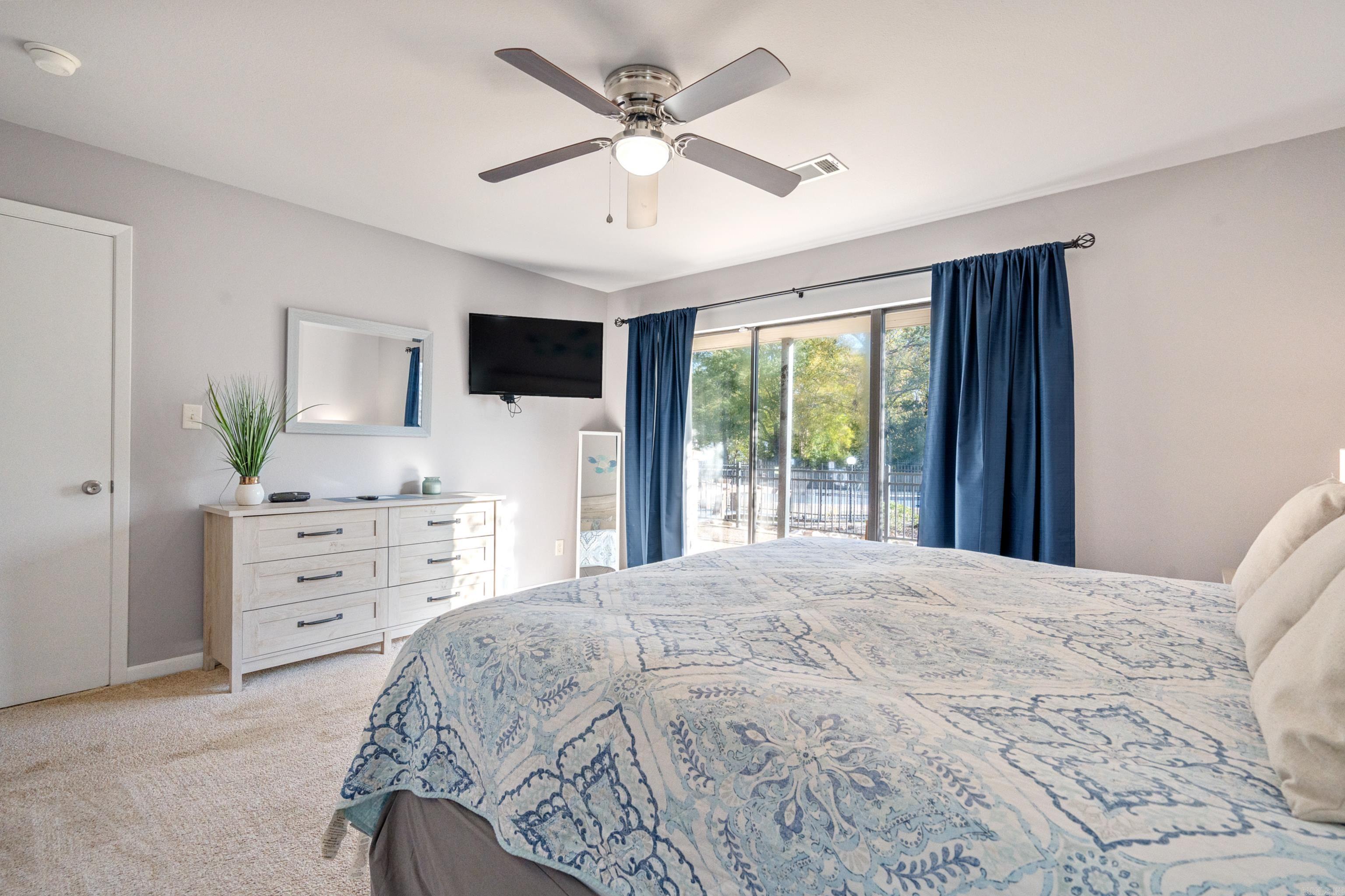 EMERALD ISLE HPR - Residential