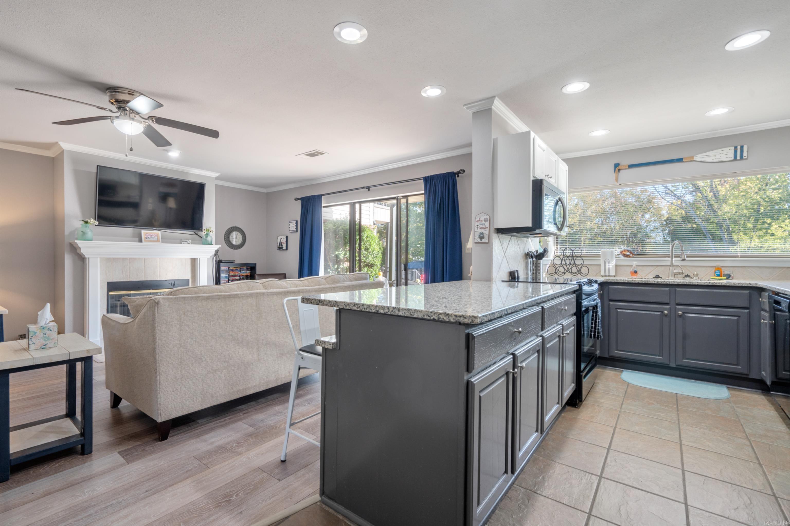 EMERALD ISLE HPR - Residential