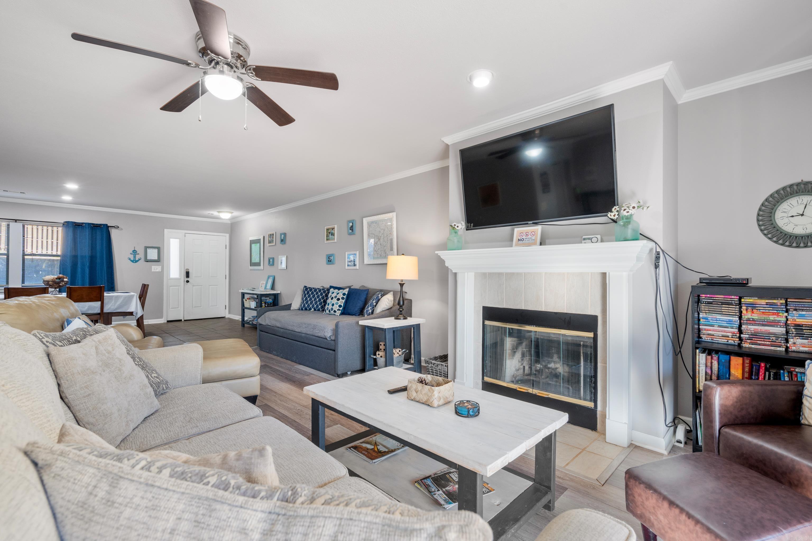 EMERALD ISLE HPR - Residential