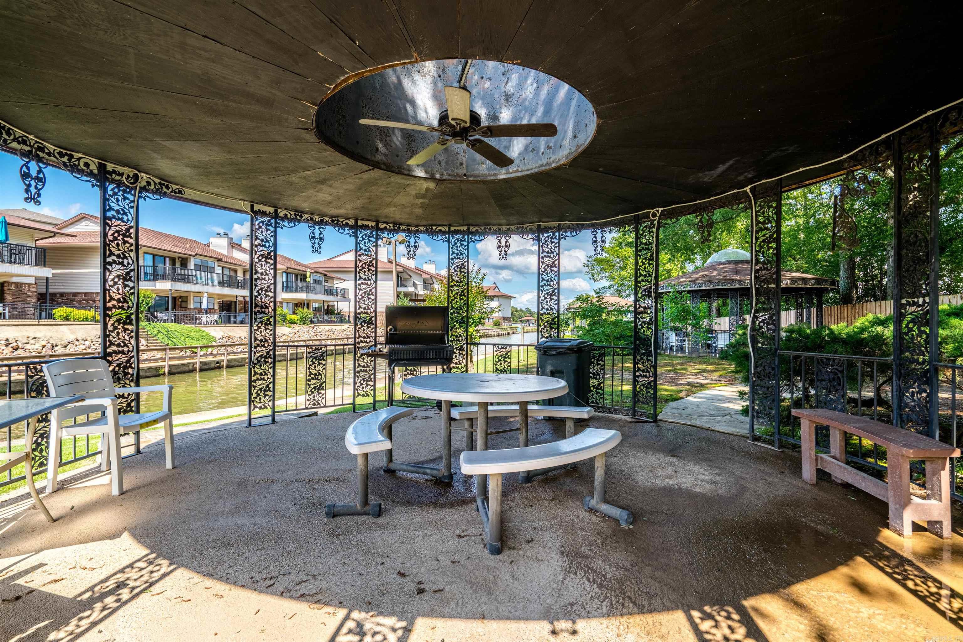 EMERALD ISLE HPR - Residential