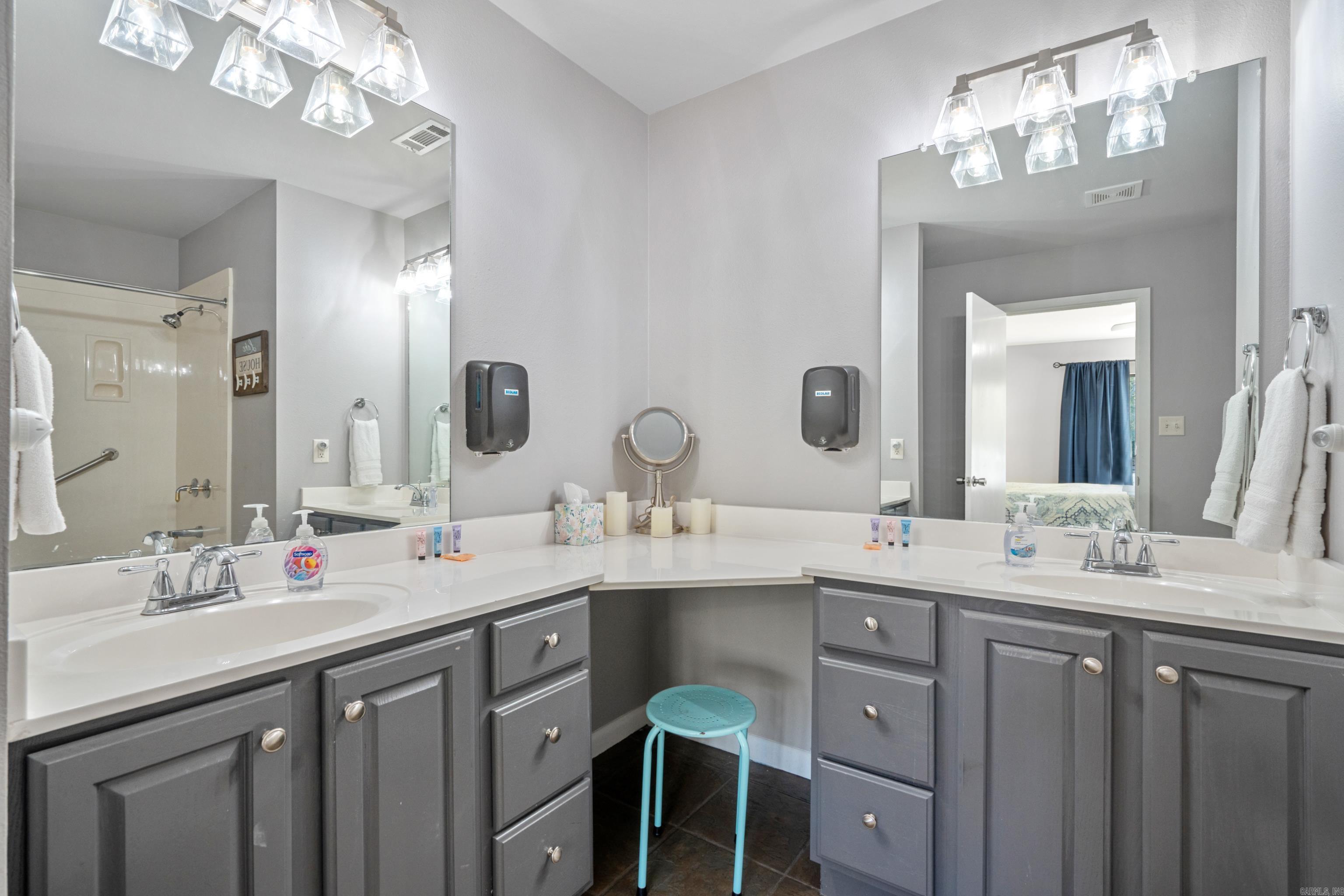 EMERALD ISLE HPR - Residential